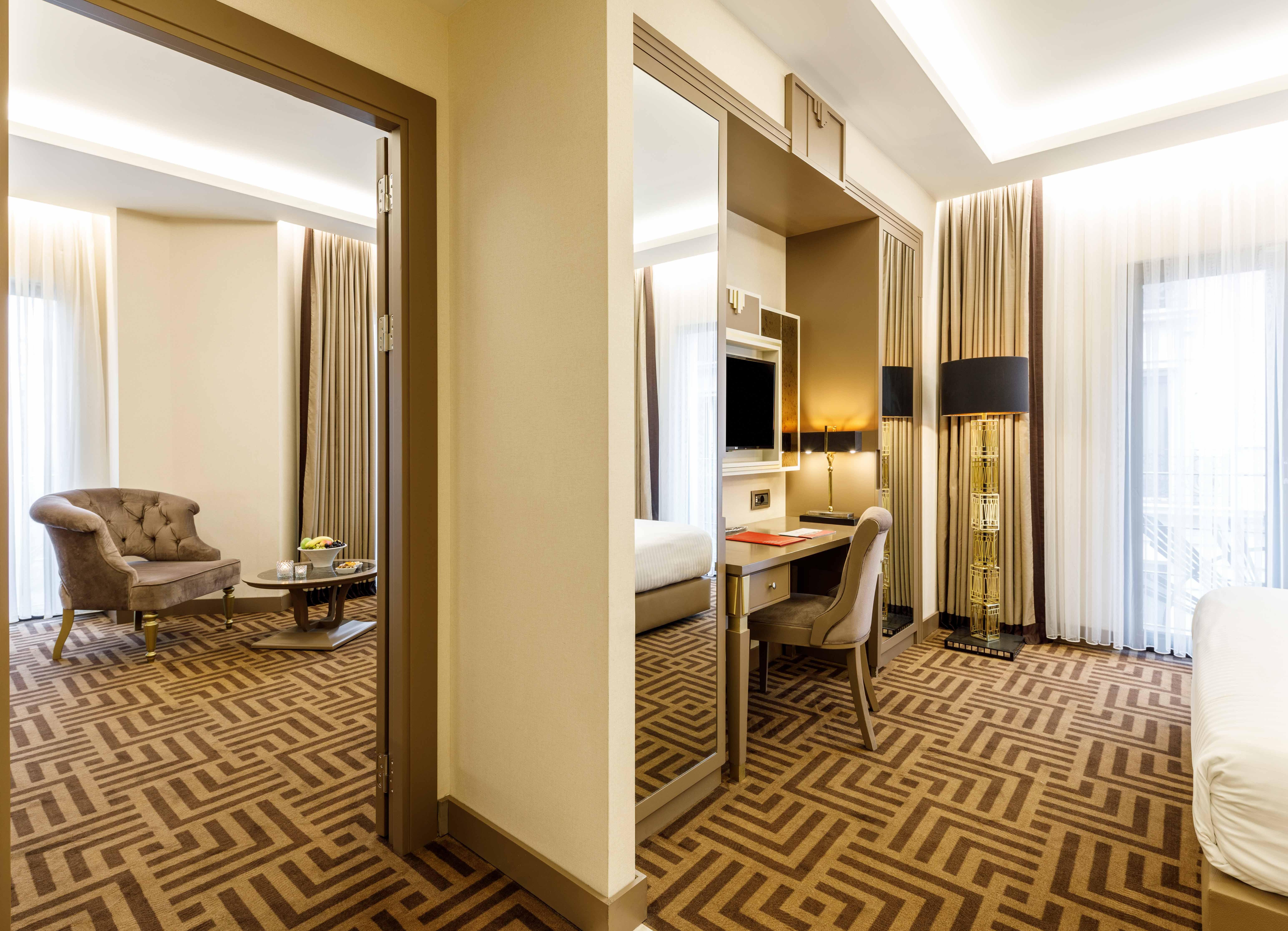 Ramada By Wyndham Istanbul Golden Horn 4*