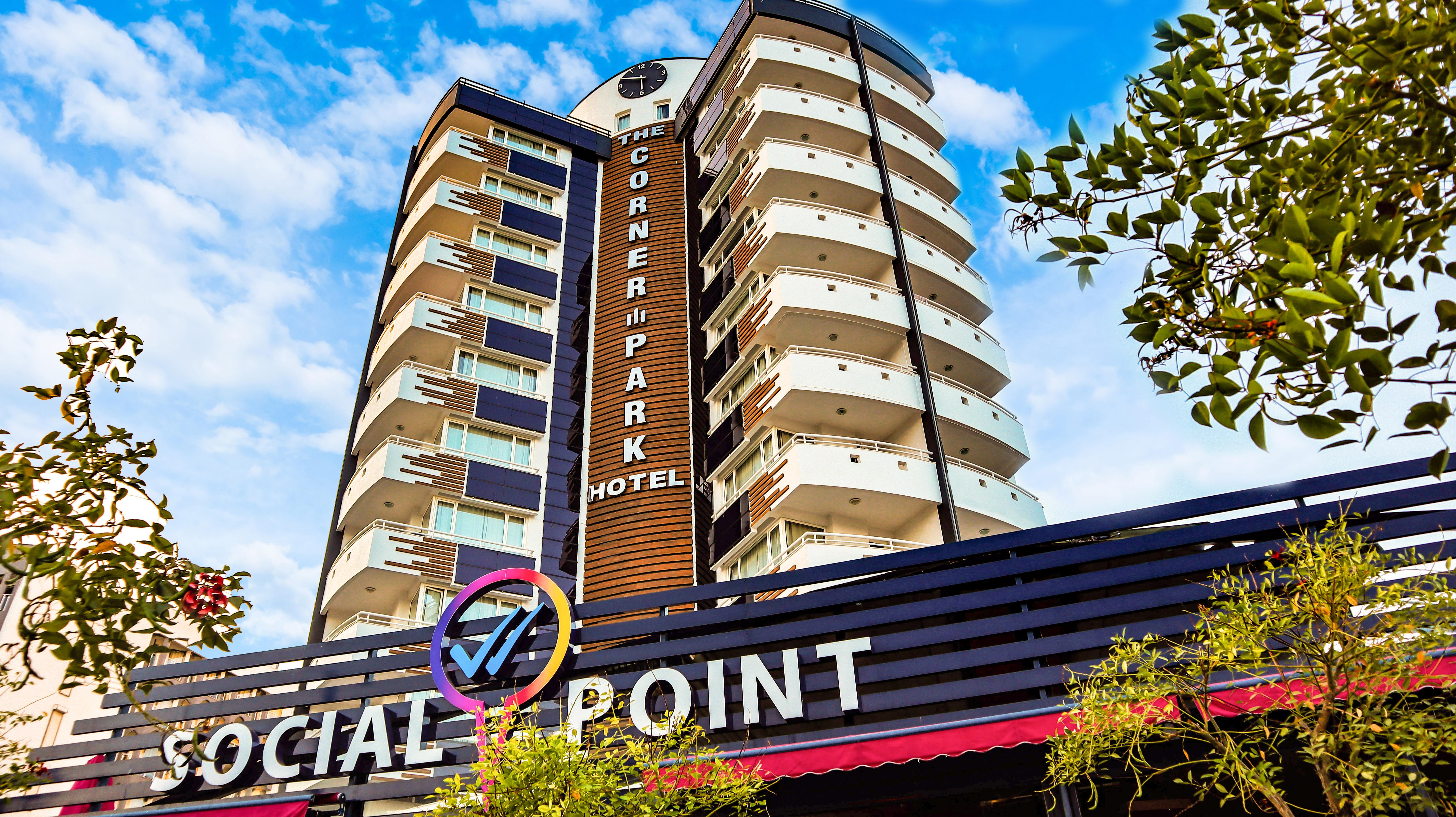 Hotel The Corner Park 3*
