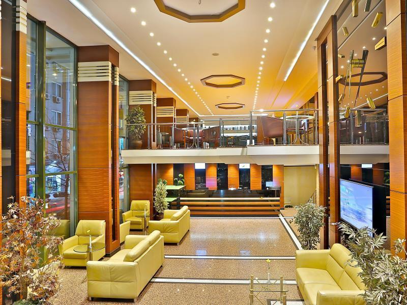 Grand Madrid Hotel