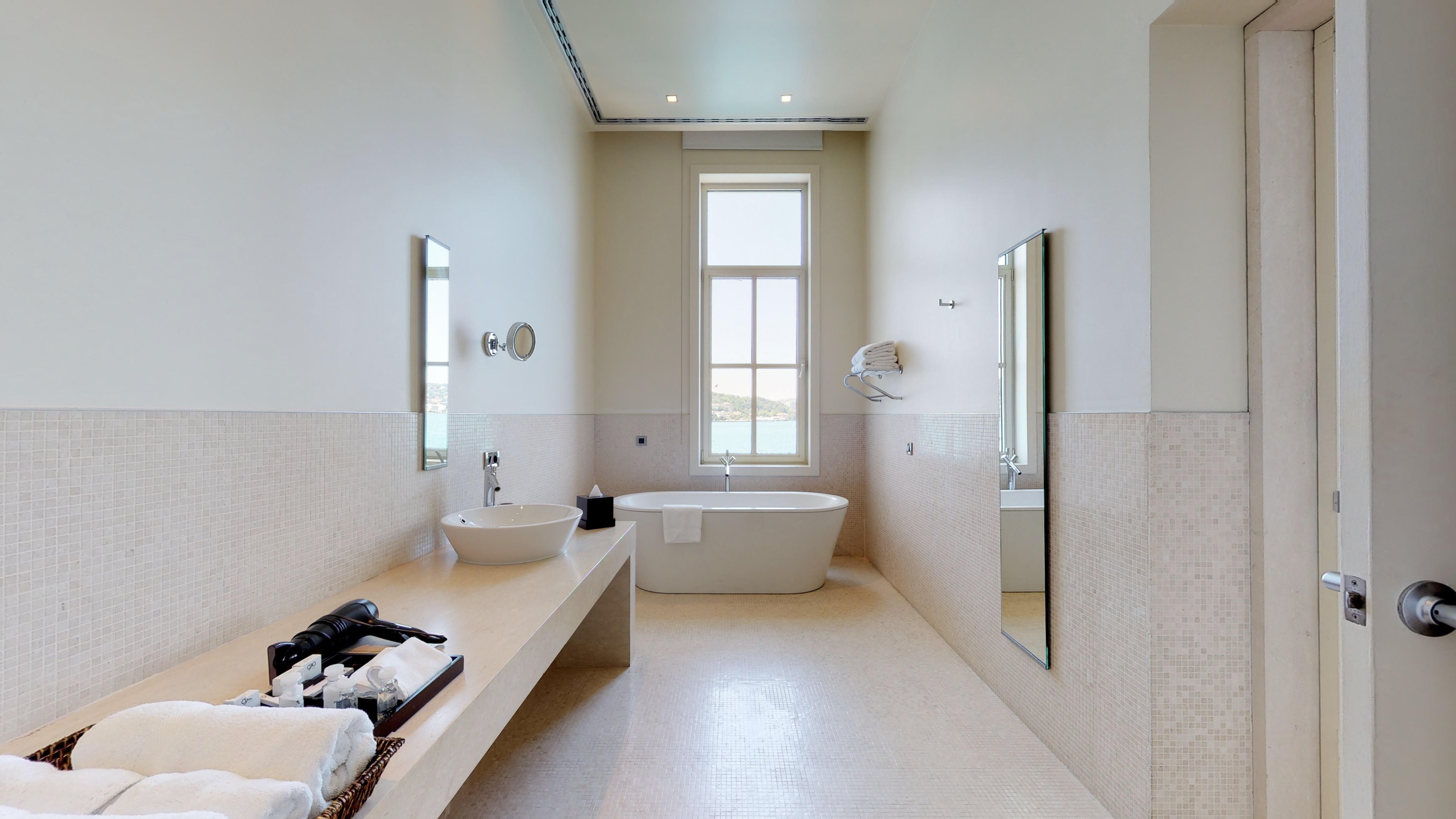 A'jia Hotel 5*