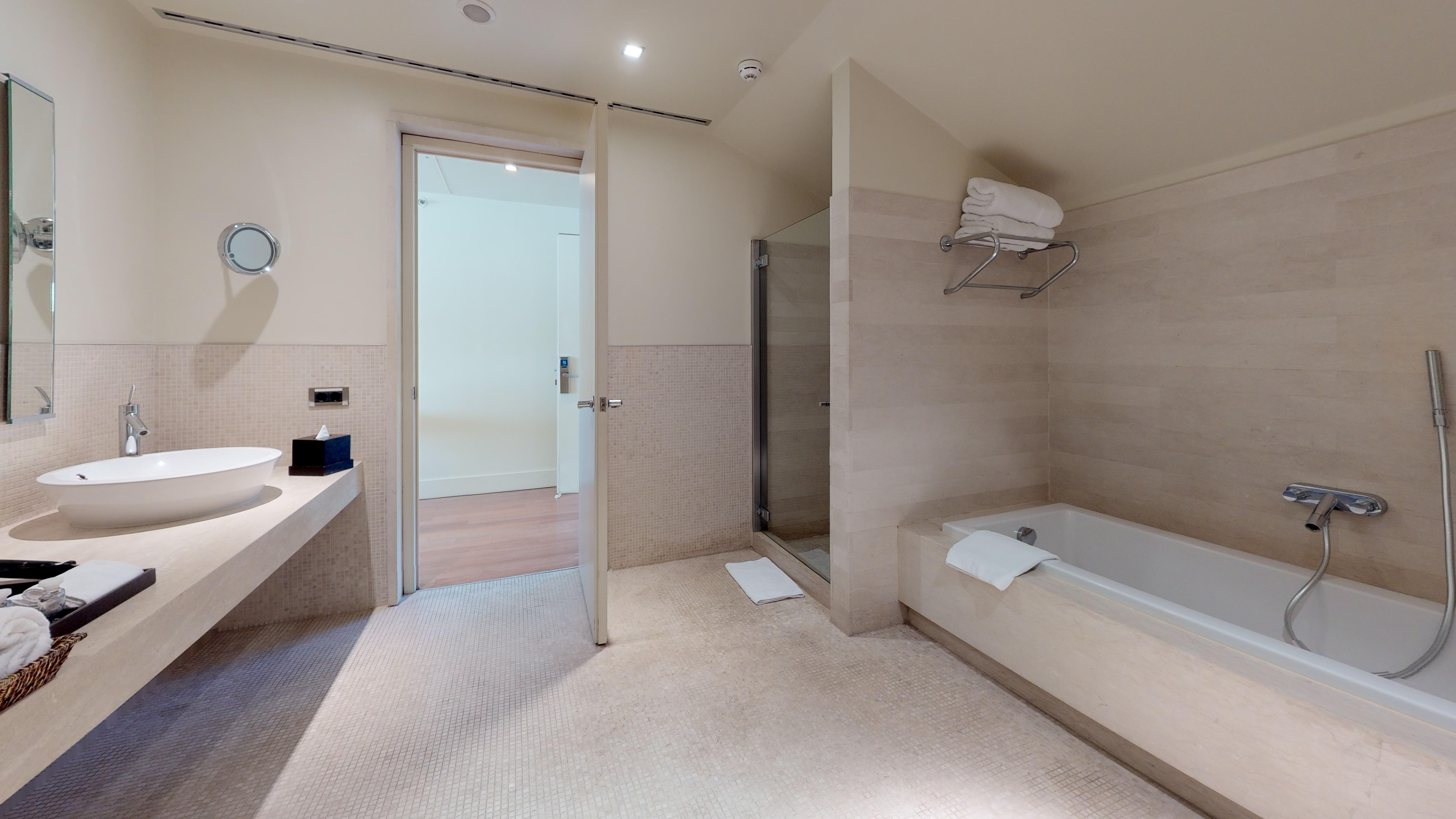 A'jia Hotel 5*