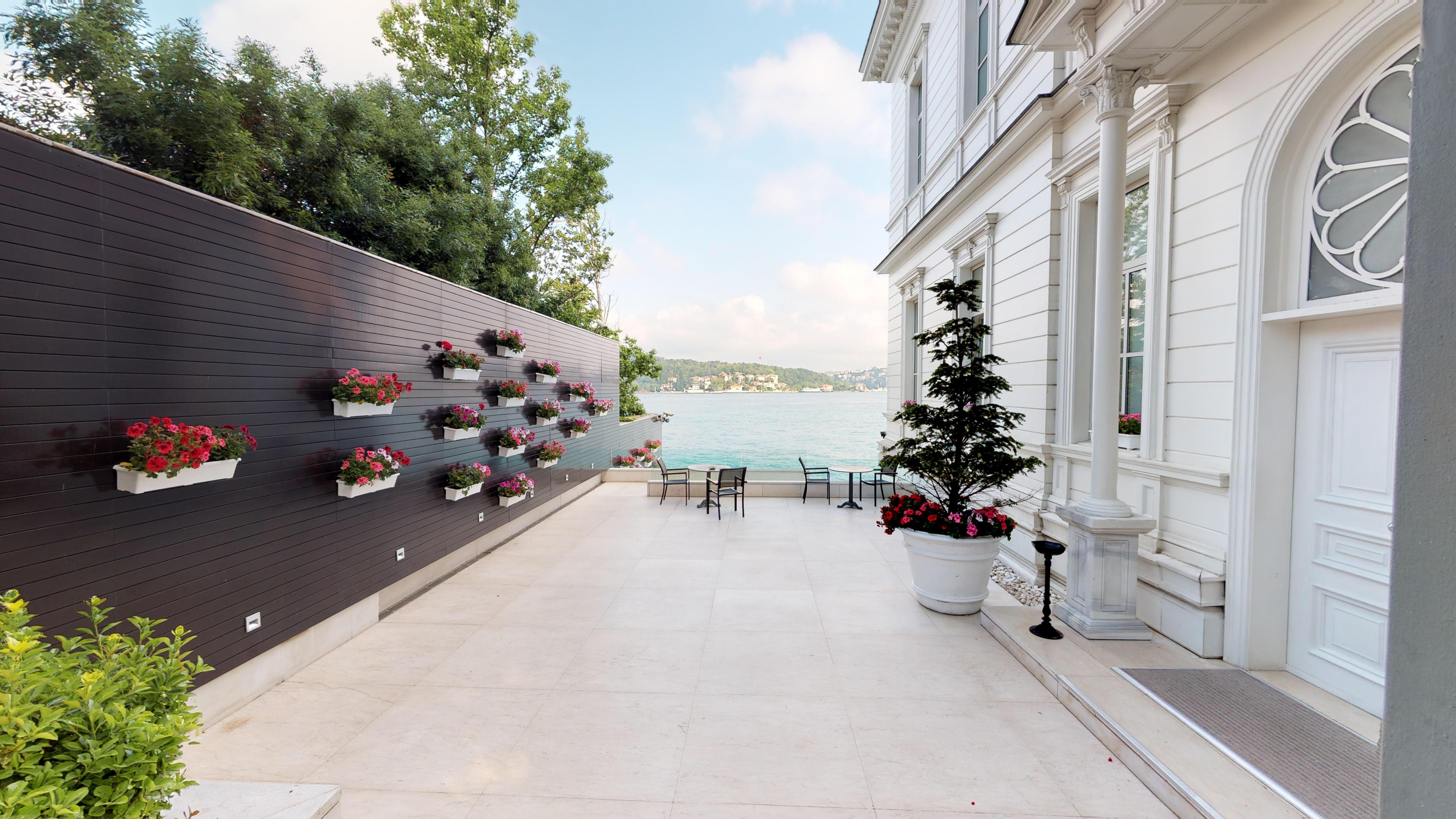 A'jia Hotel 5*