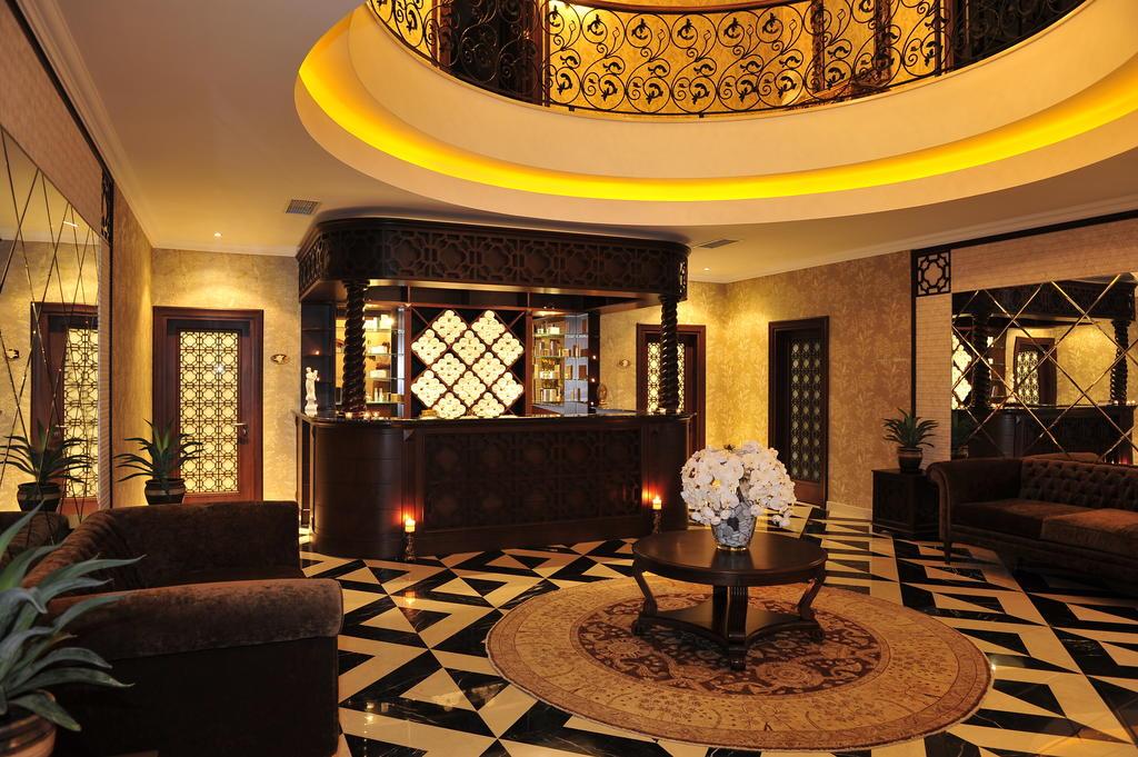 Augusto Boutique & 4*