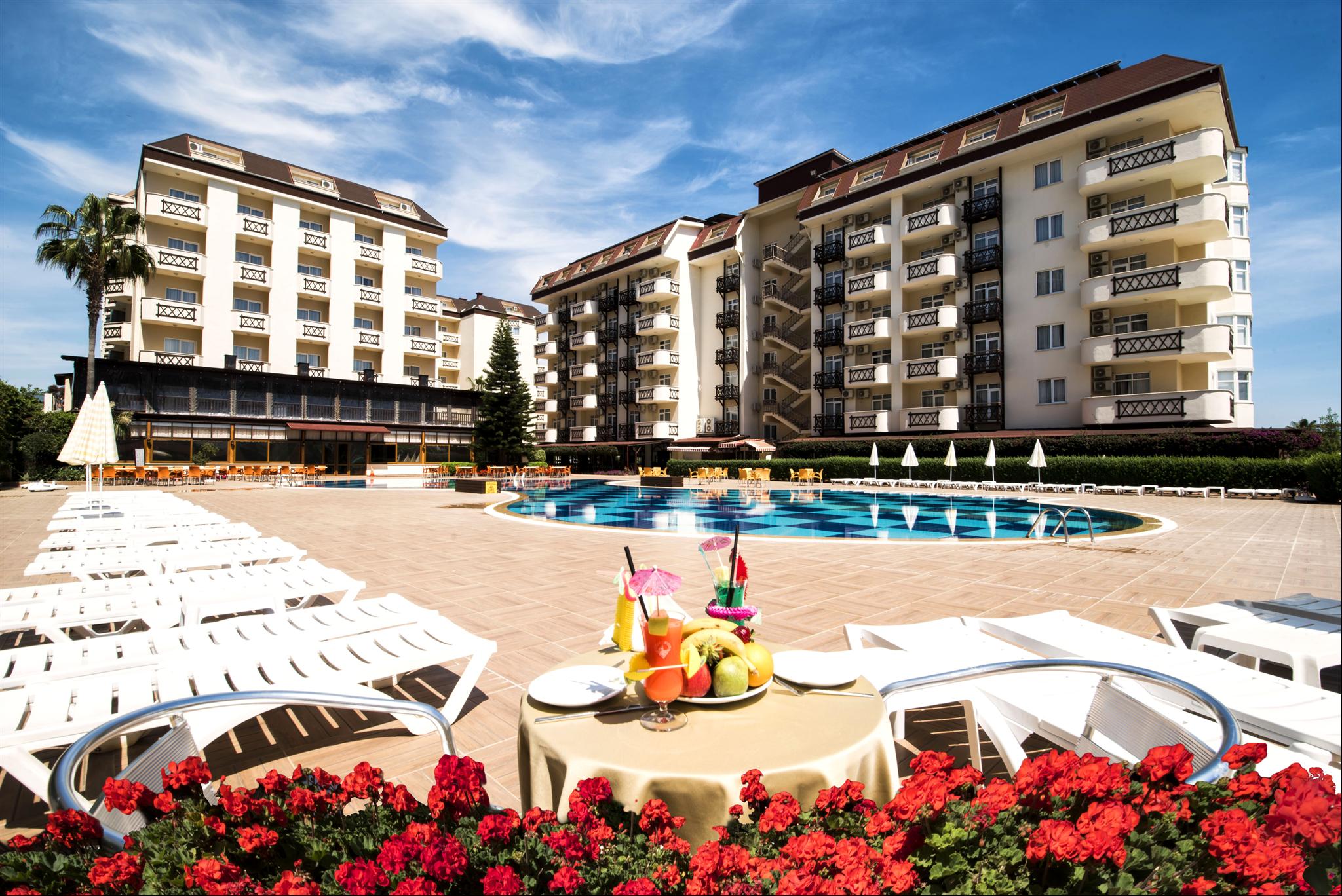 Titan Garden Ultra Resort 4*