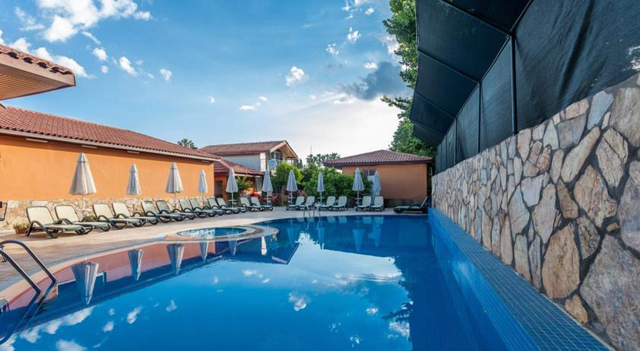 Ozlem Garden Hotel