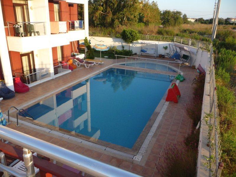 Hotel Carna Garden Side
