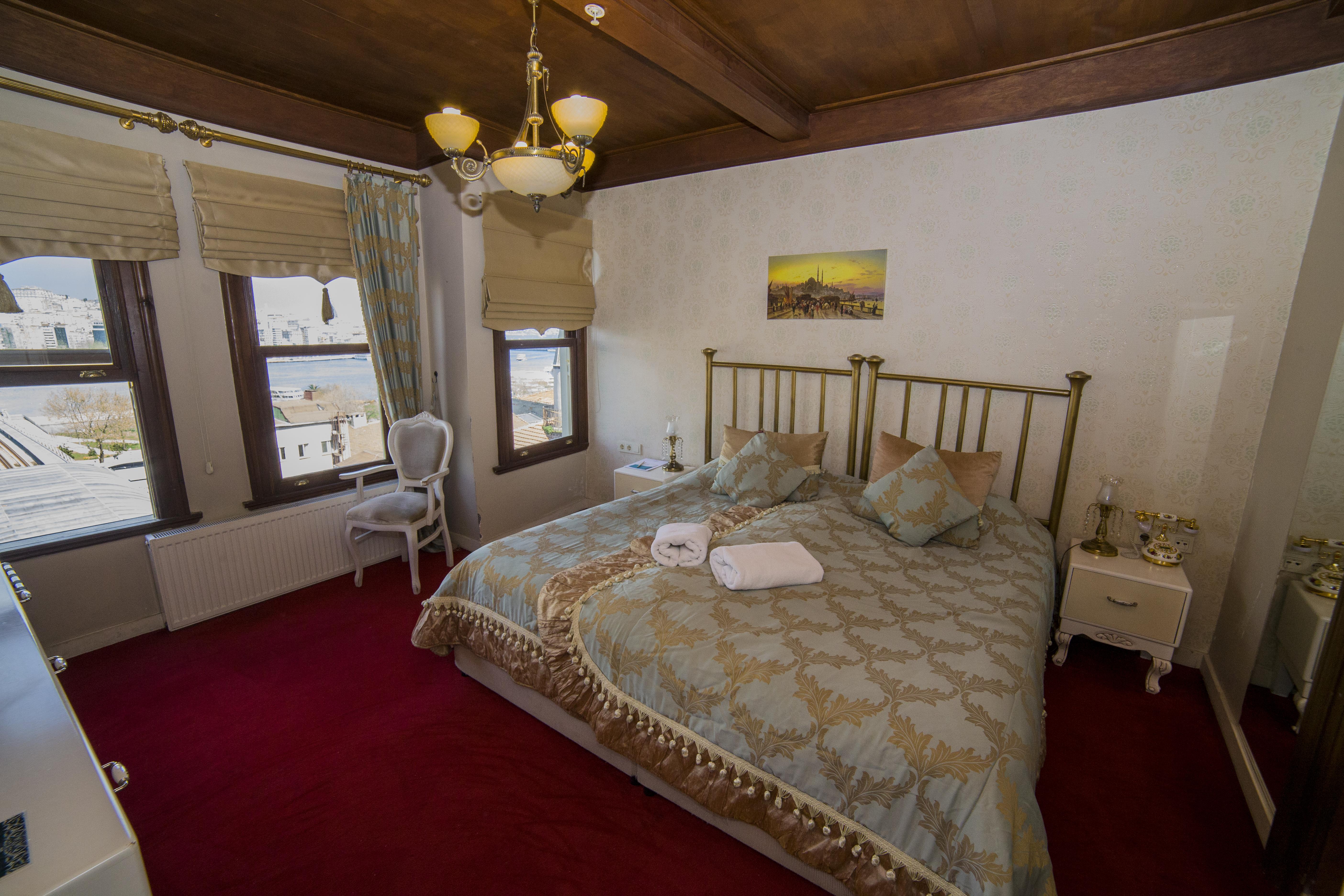 Hhk Hotel 4*