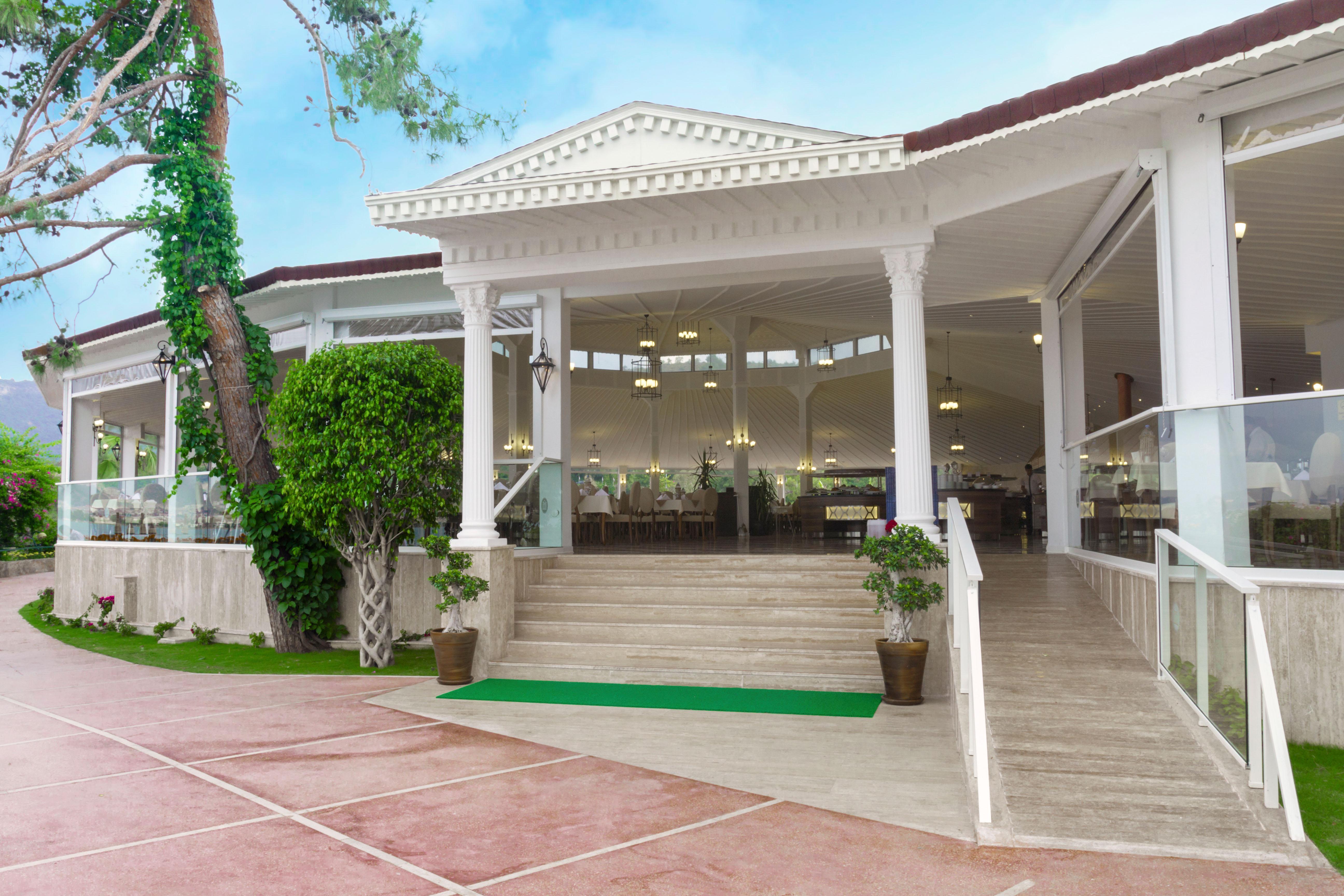 Resort Club & Letoonia