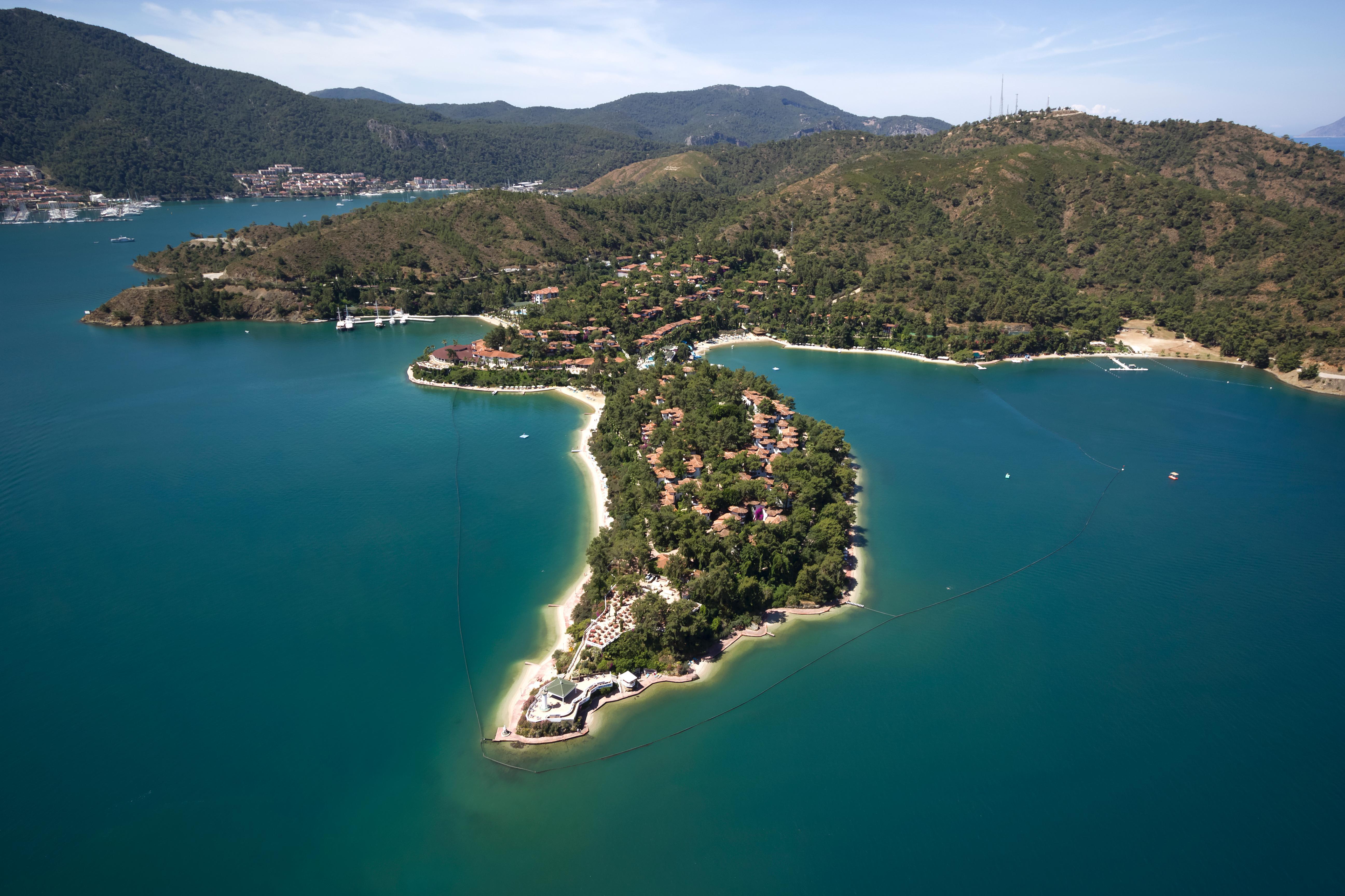 Resort Club & Letoonia