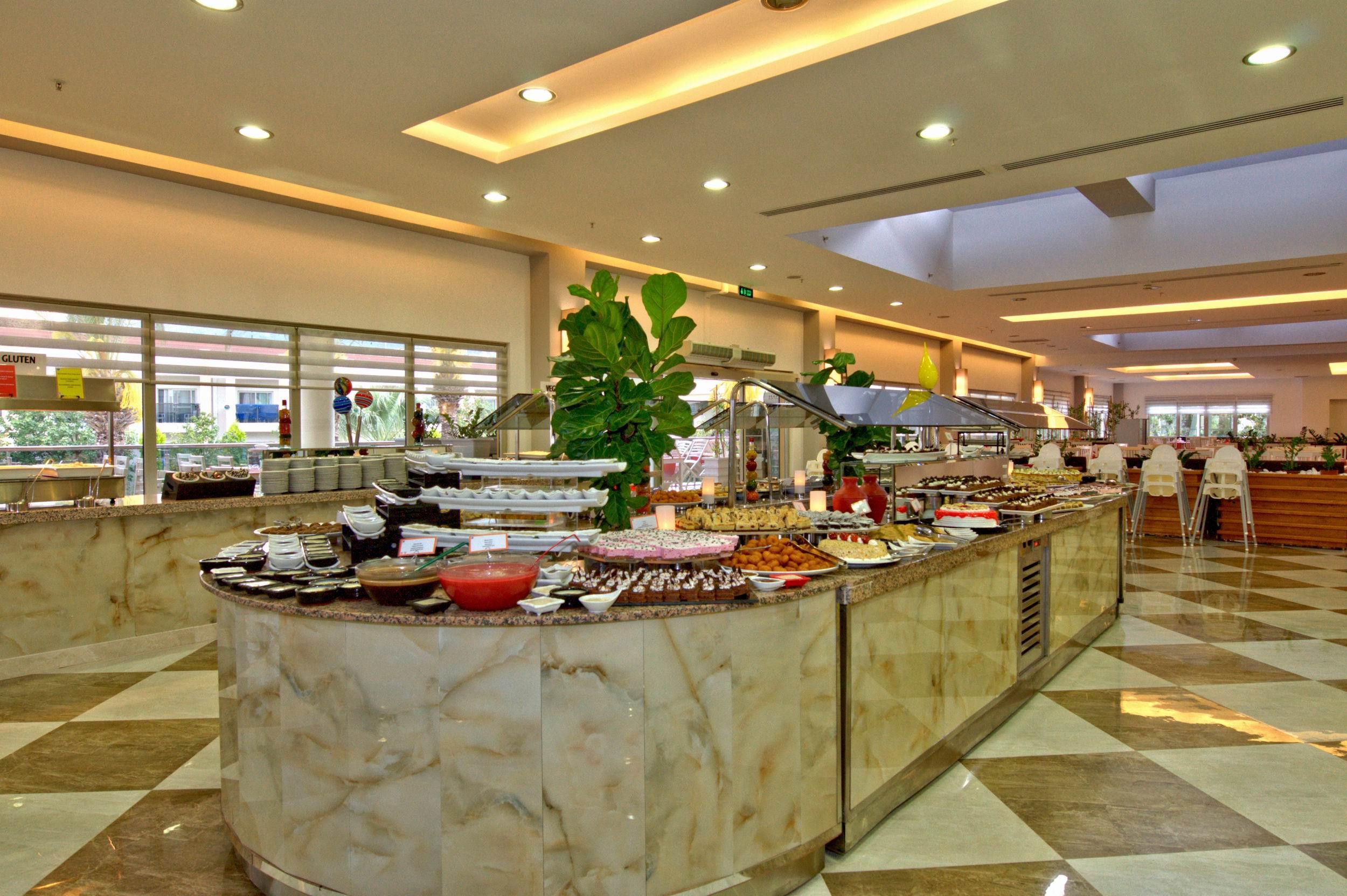 Tt Tropical Family Life Tropical Hotel