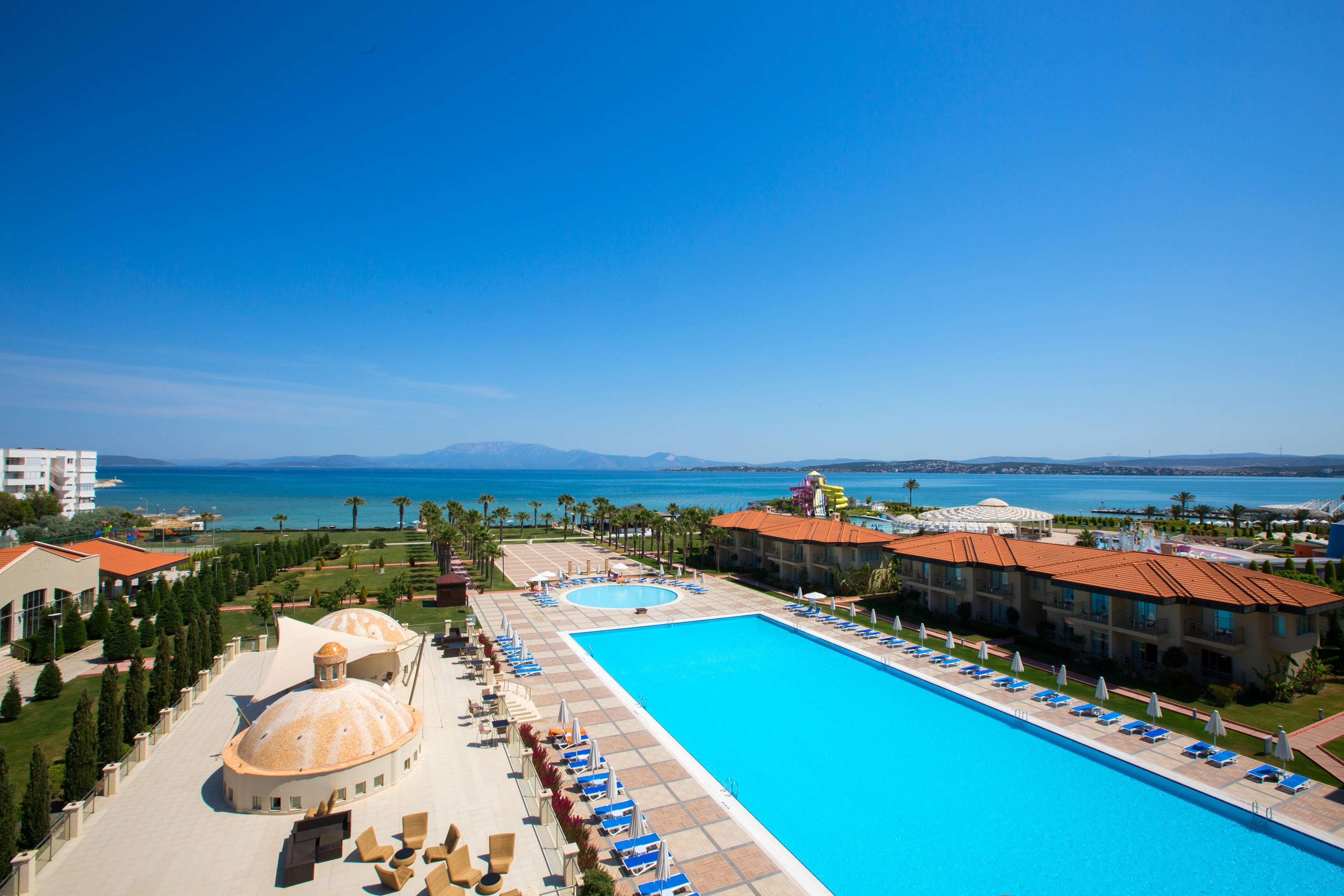 Radisson Blu & 5*