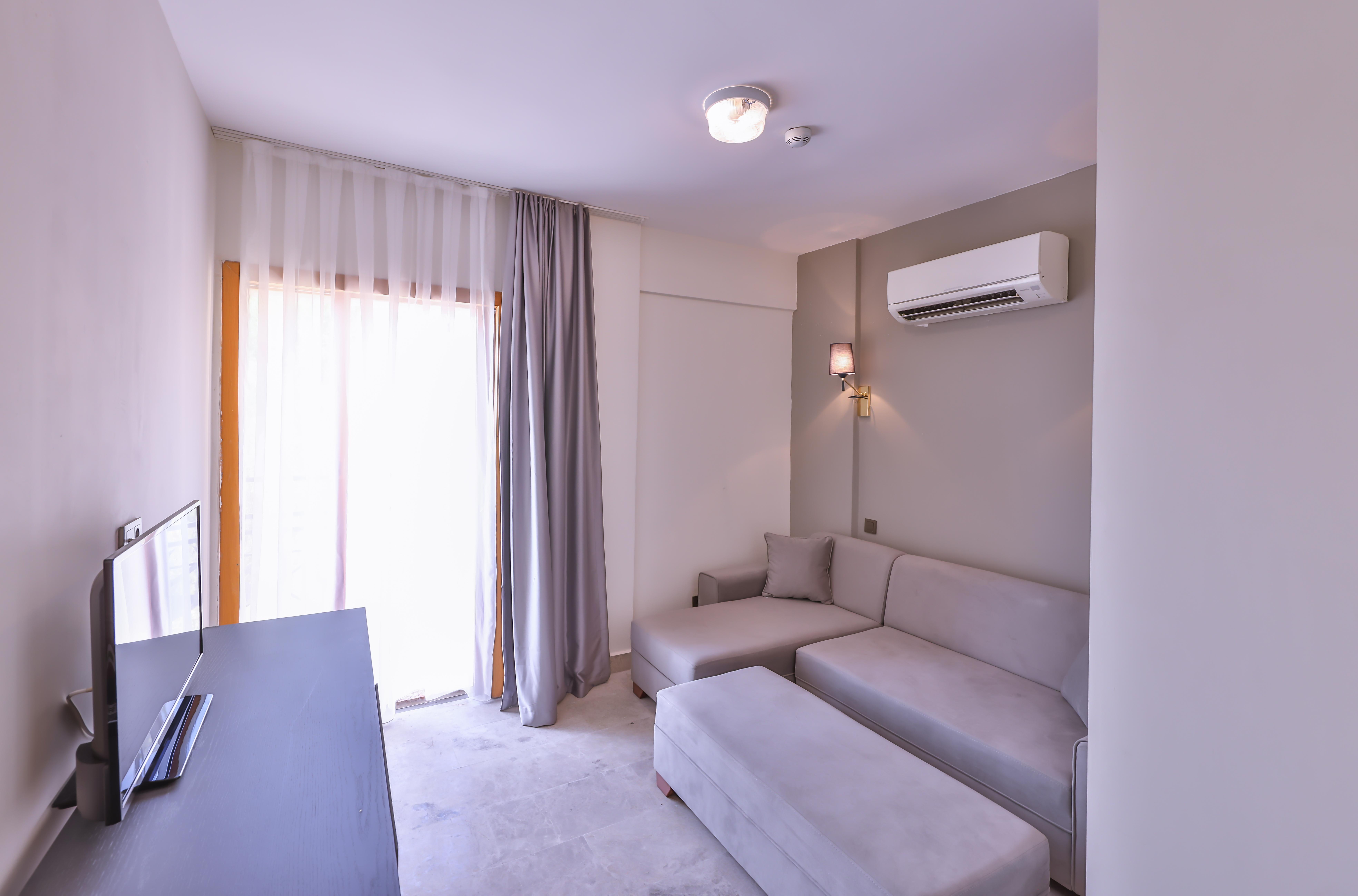 Hera Hotel 3*