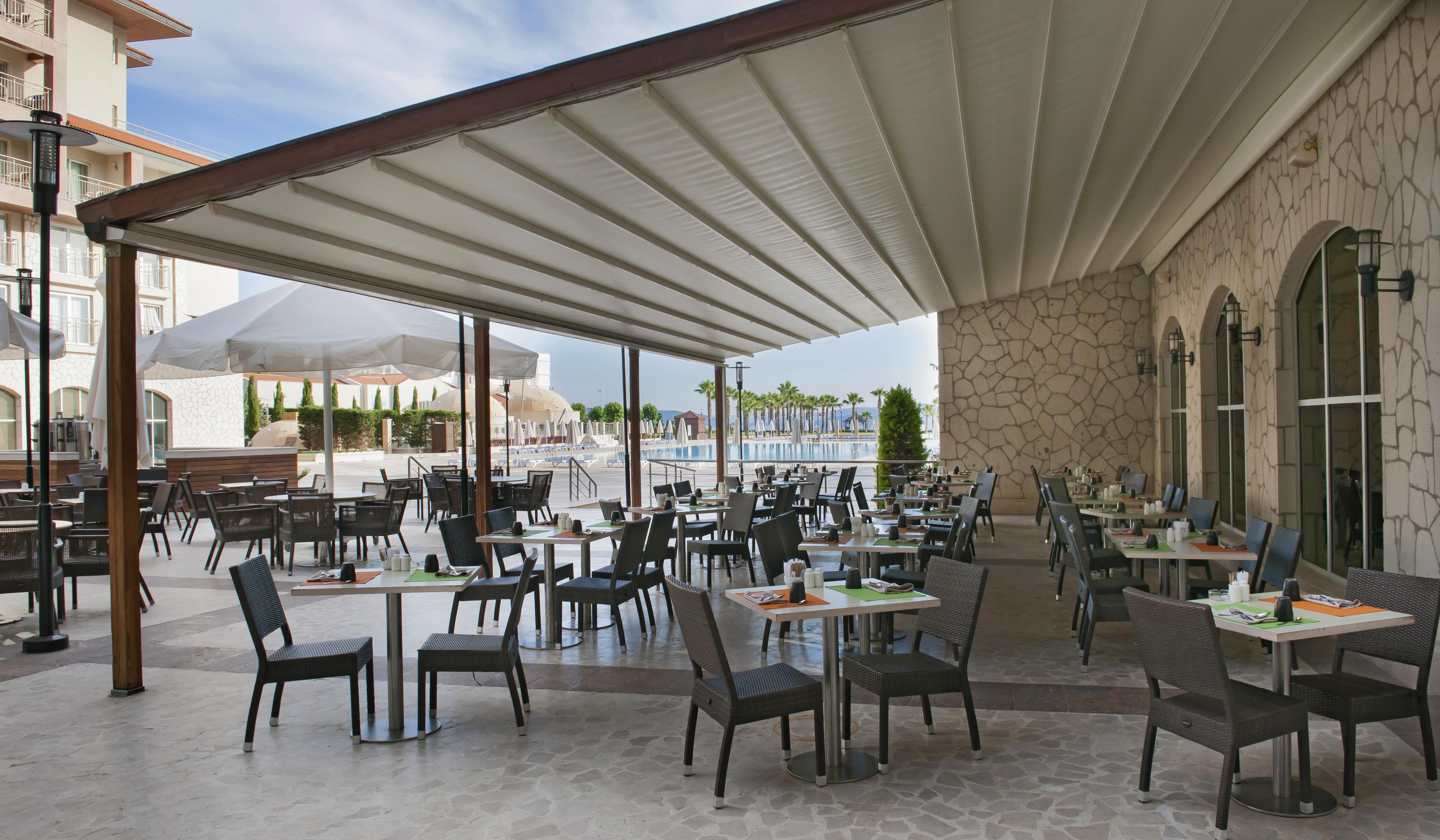 Radisson Blu & 5*