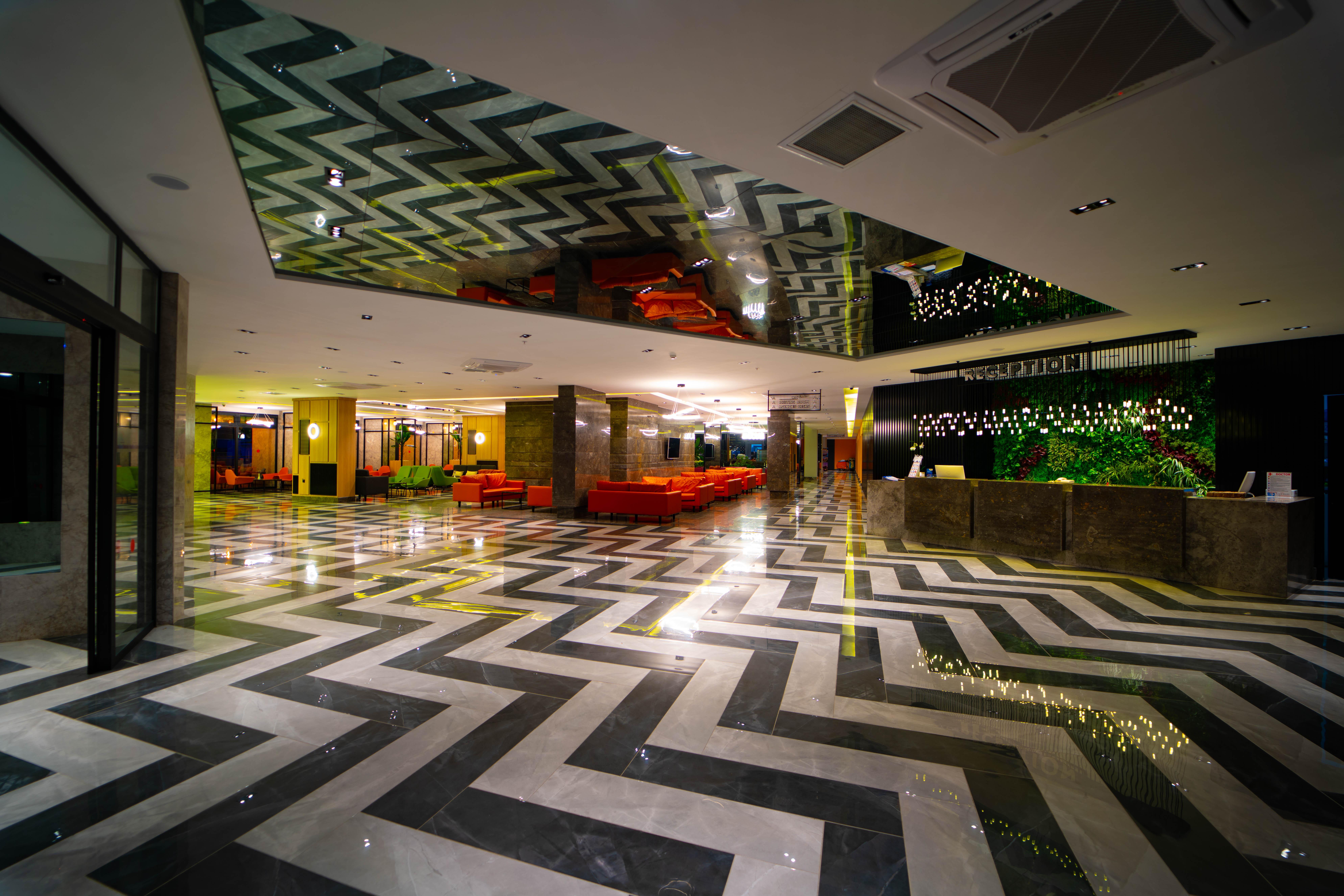 Noxinn Deluxe Hotel