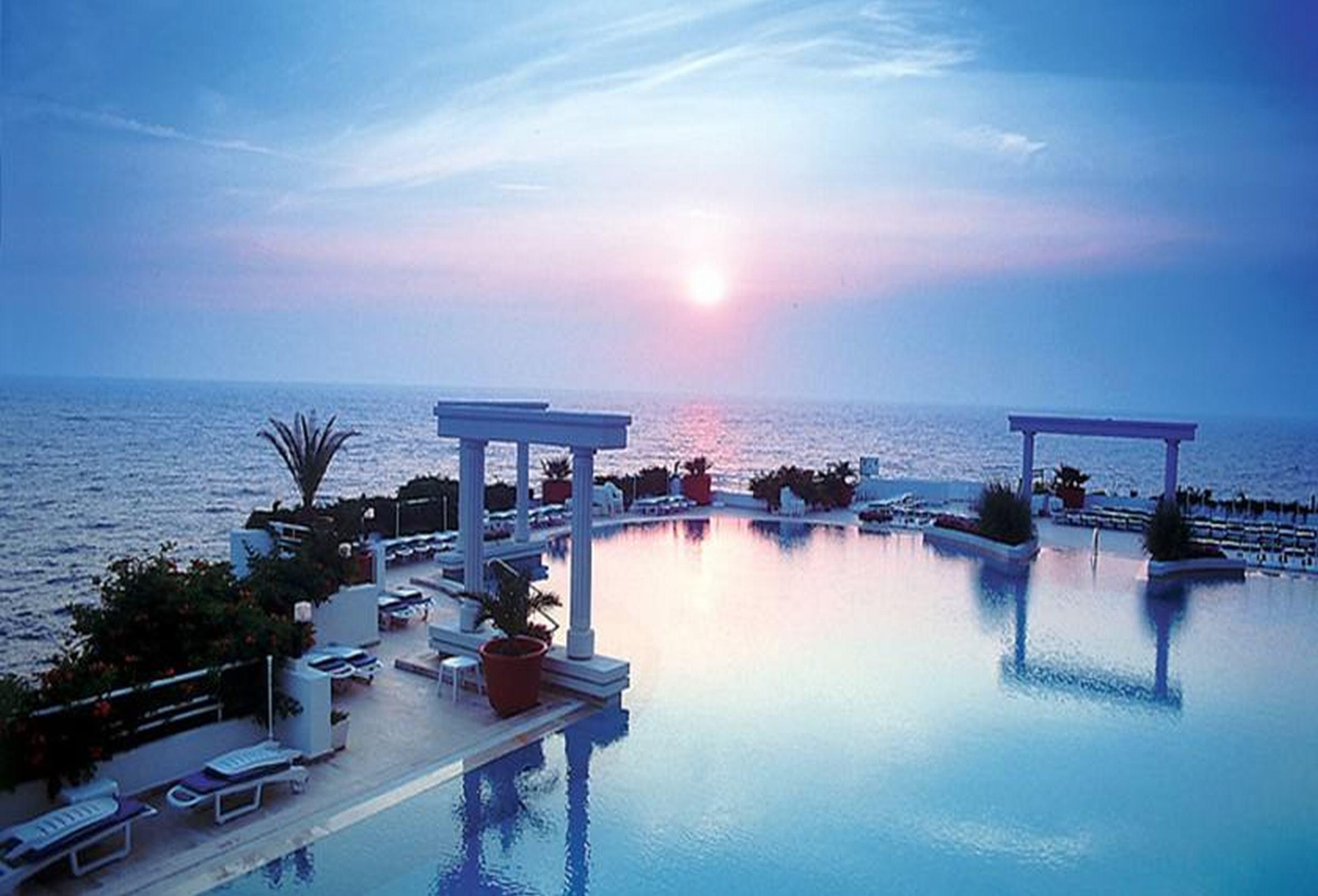 Korumar Deluxe 5* Kusadasi