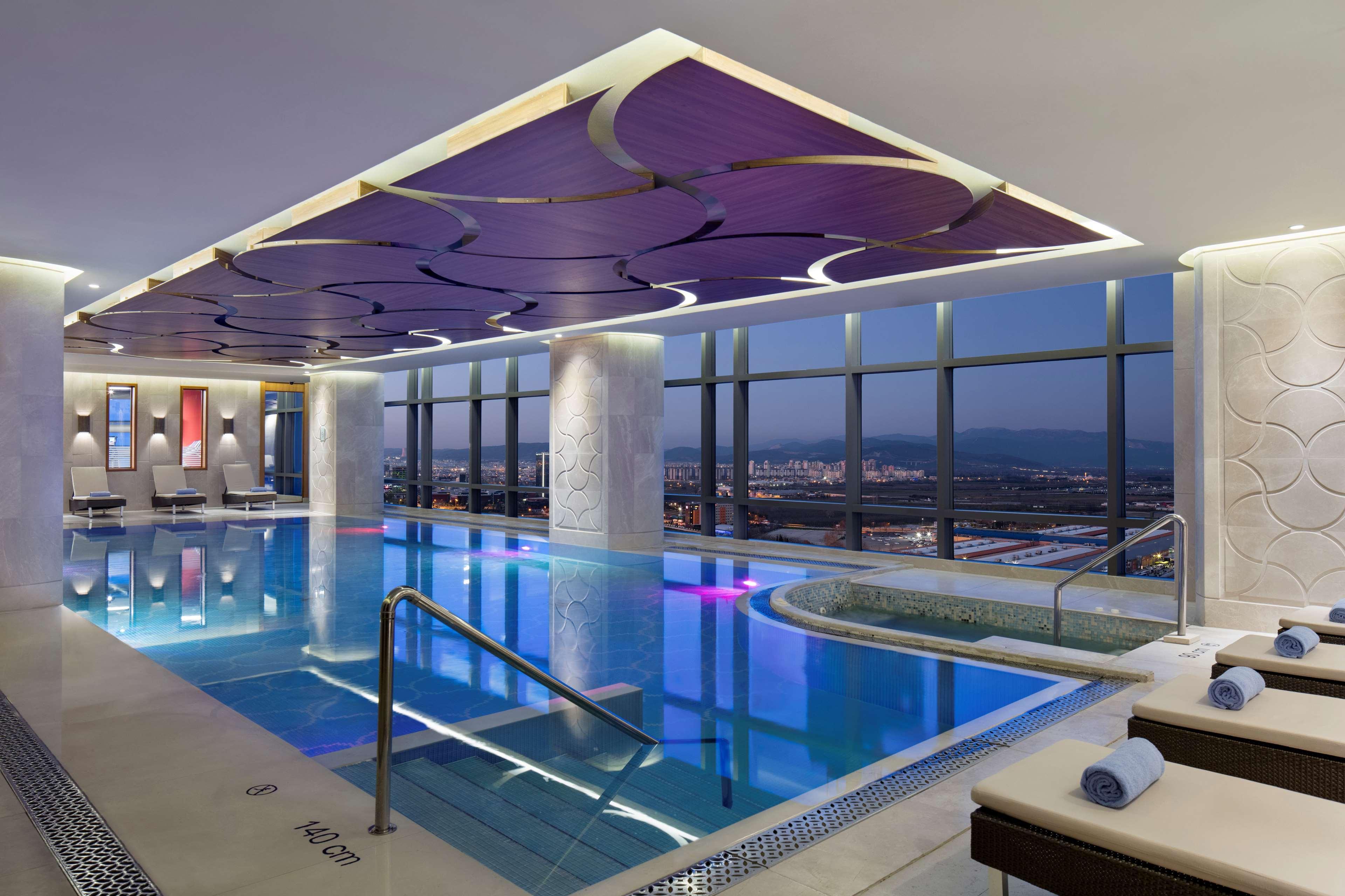 Hilton Convention Center & Hotel 5*