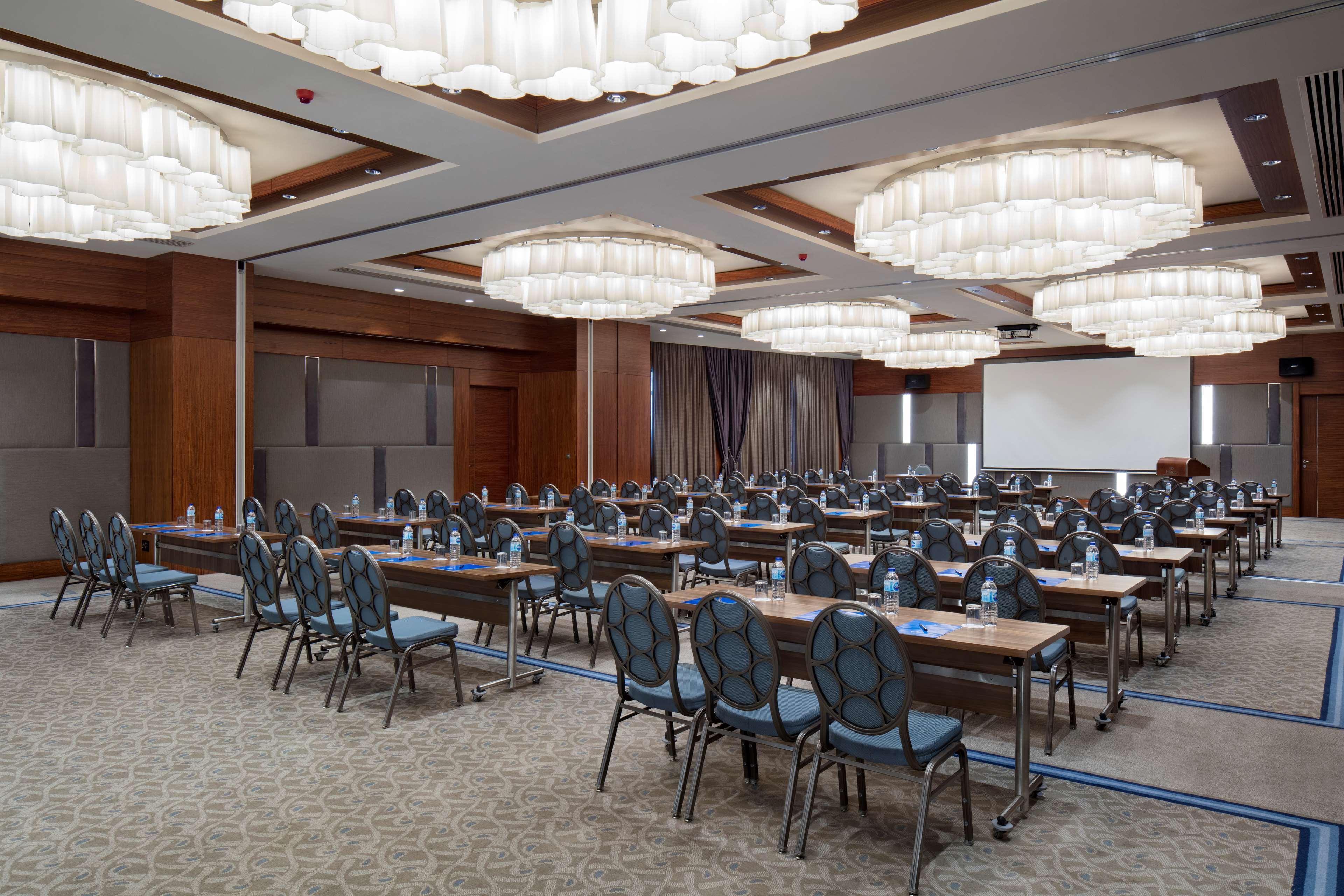 Hotel Hilton Convention Center & 5*