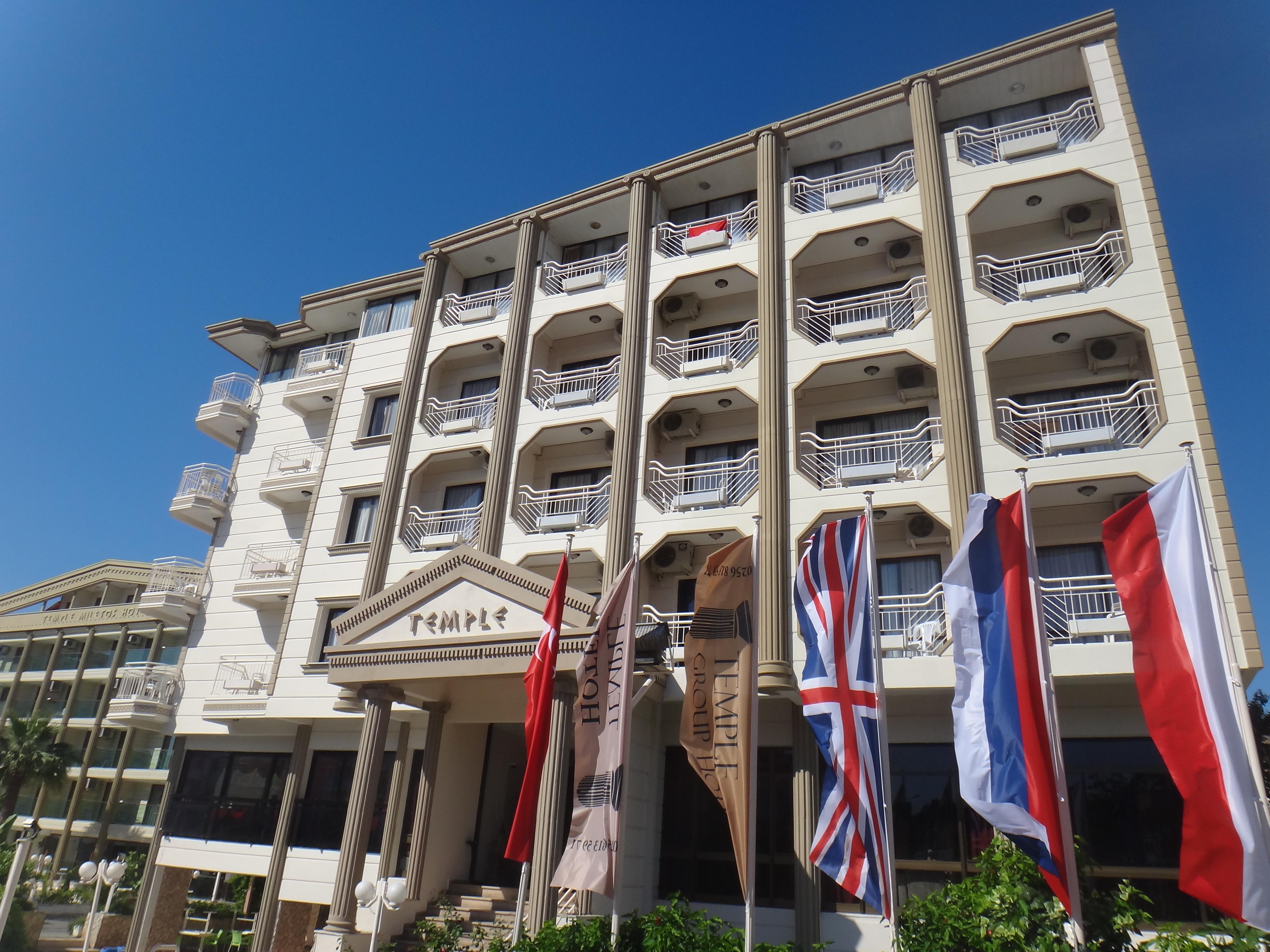 Temple Hotel 2*