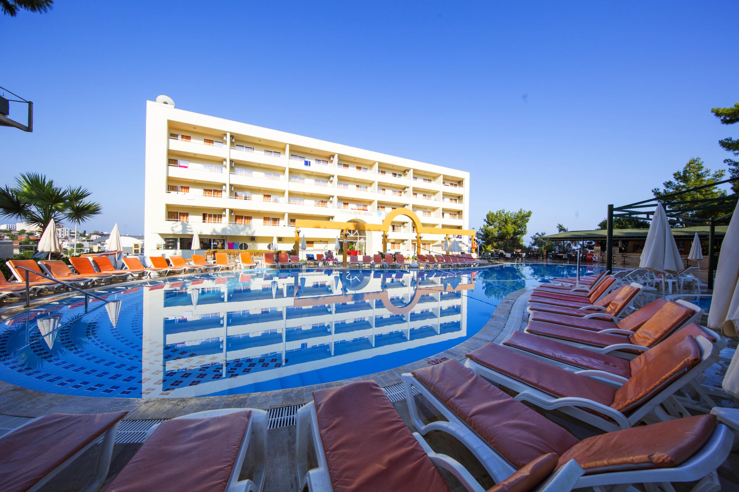 Tuntas Family Kusadasi