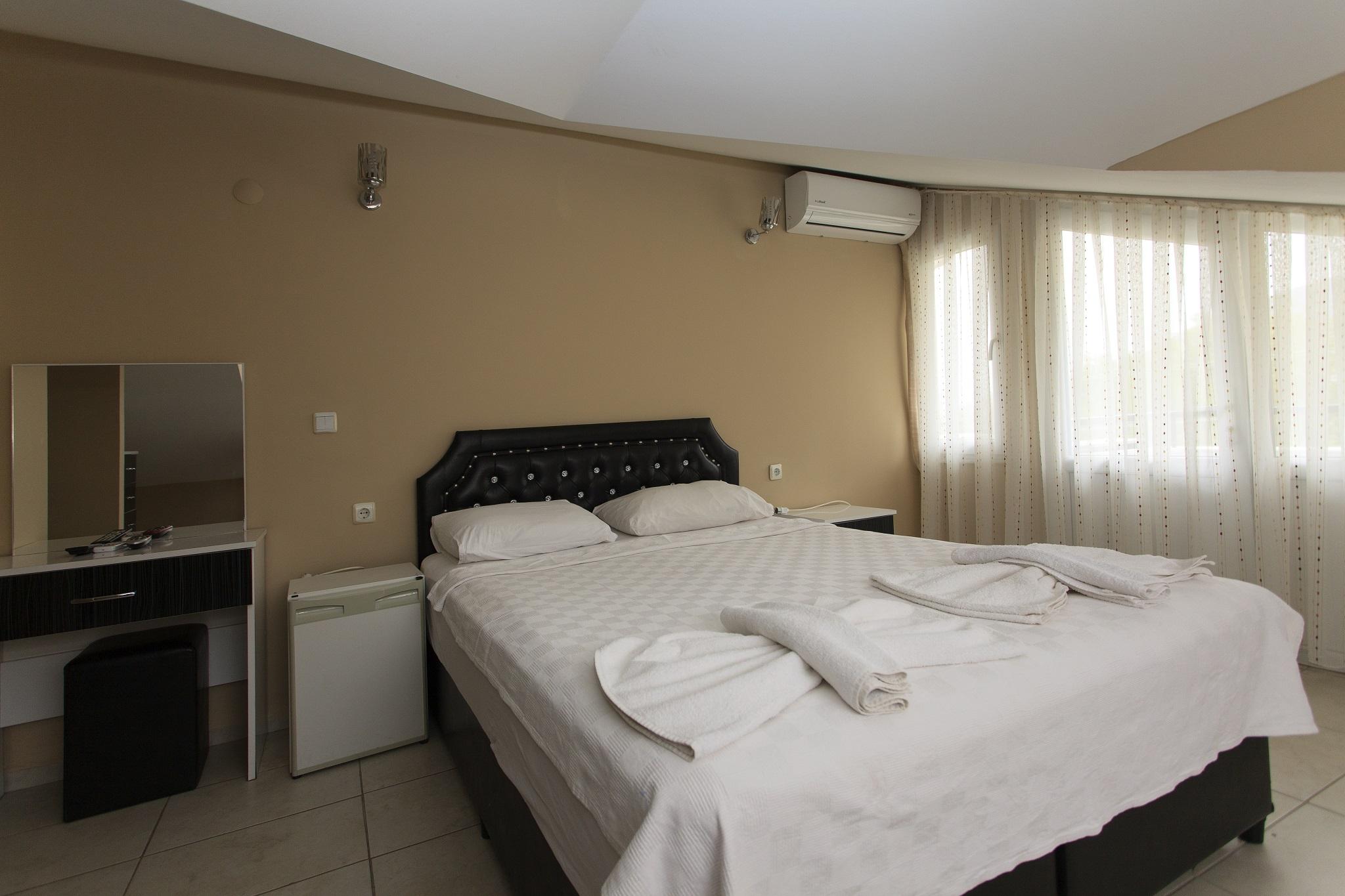 Peace Hotel 2*