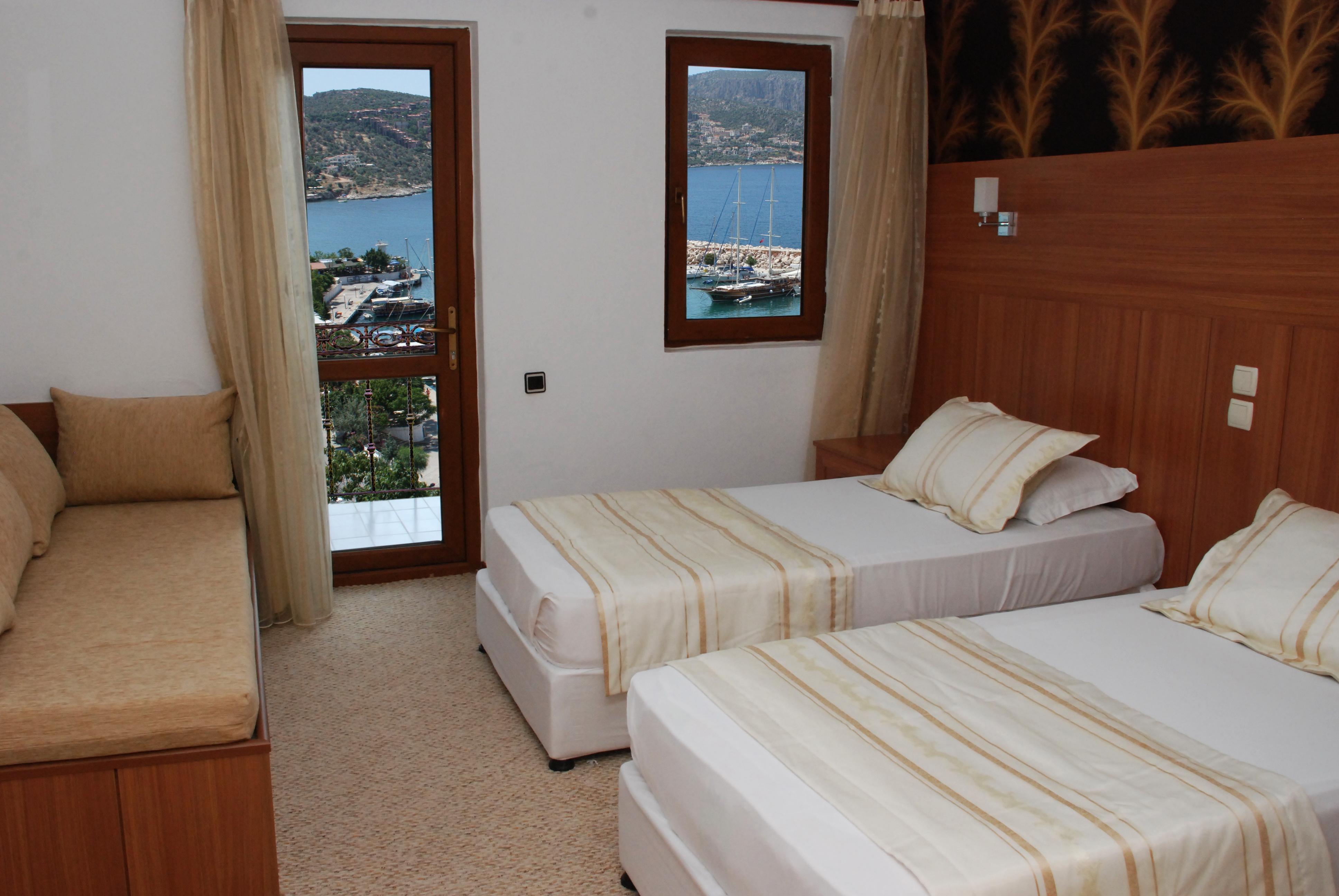 Pirat 3* Kalkan