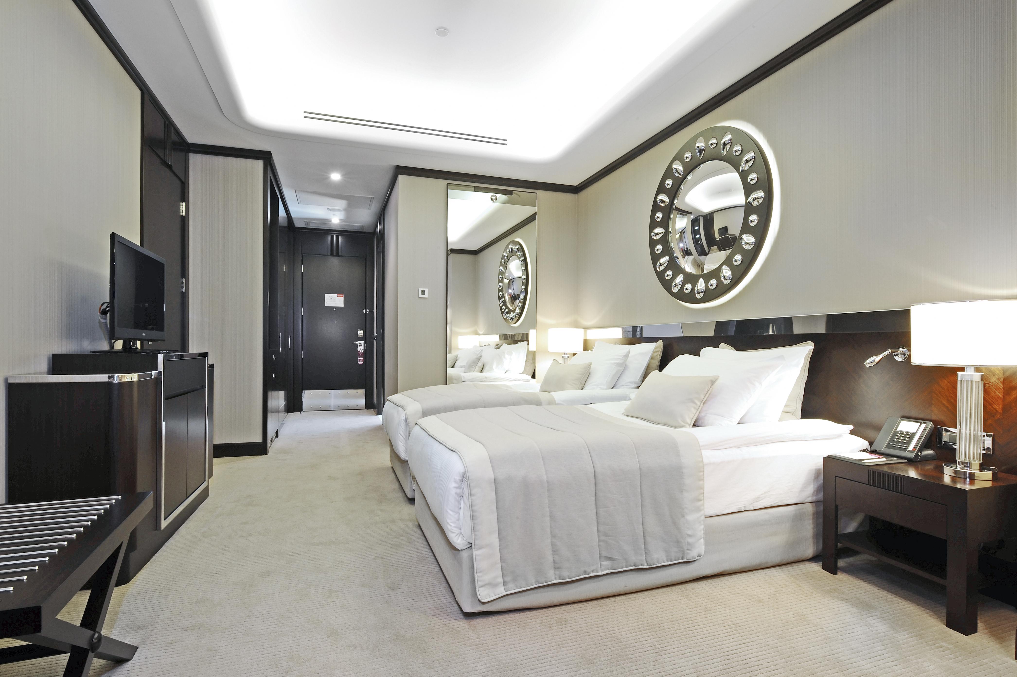 Hotel Crowne Plaza Convention Center & Thermal By Ihg 5*