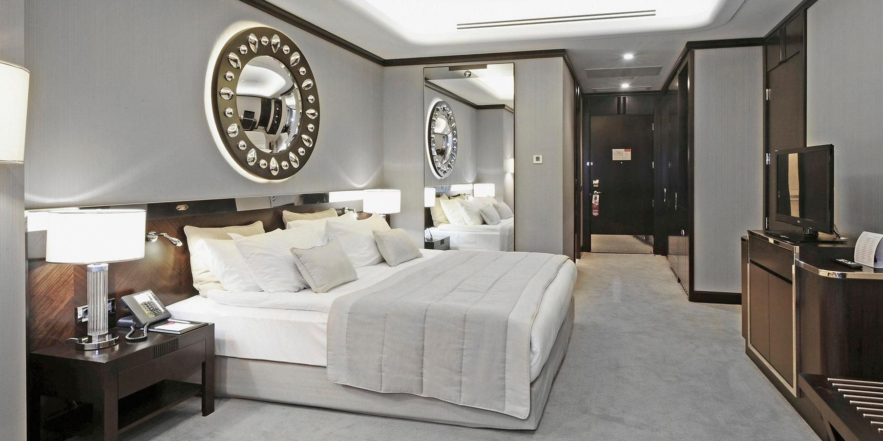Crowne Plaza Convention Center & Thermal By Ihg Hotel 5*