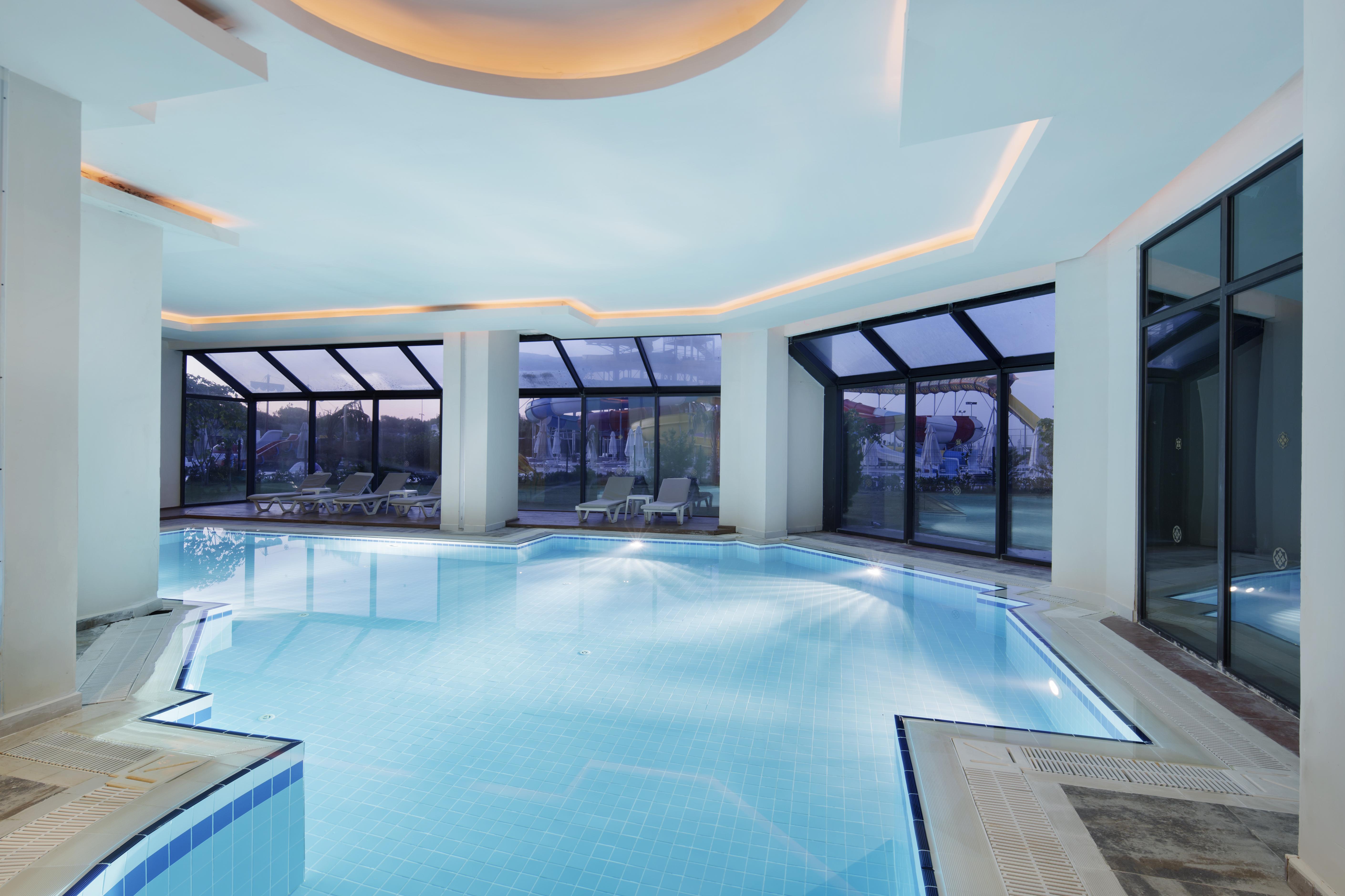 Lago Hotel Resort 5*