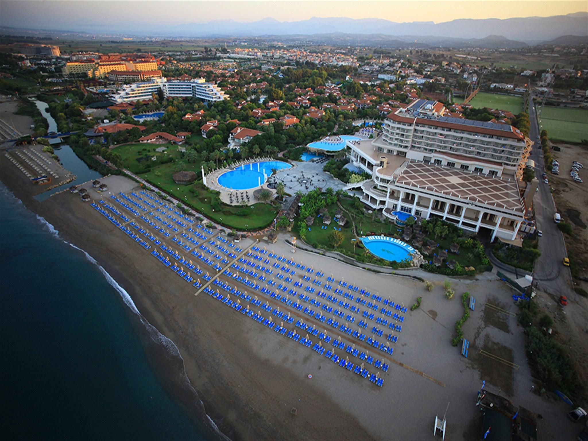Starlight Resort 5*