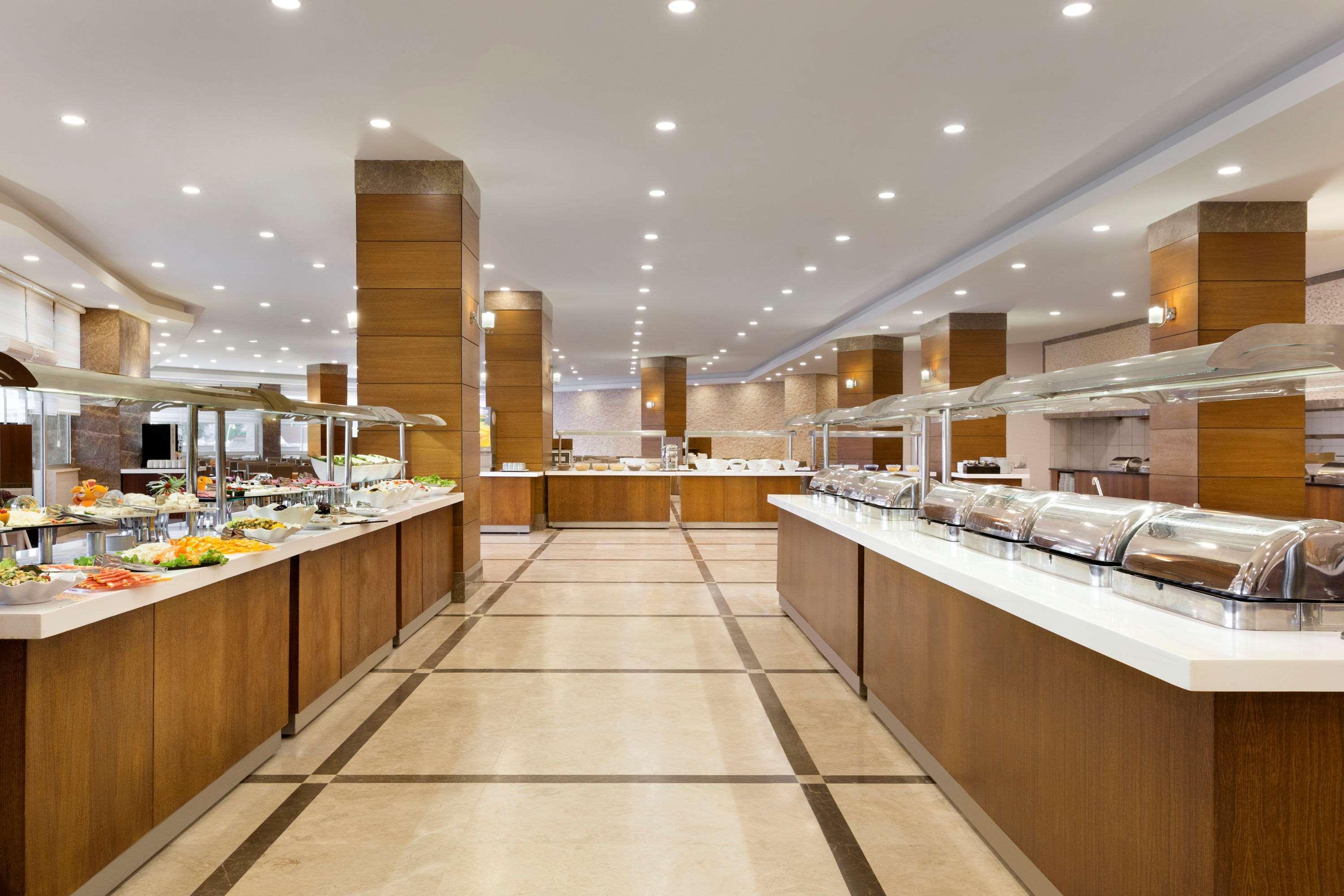 Ramada 4* Side