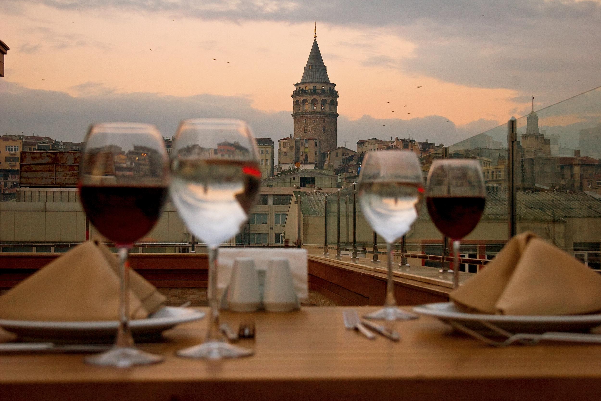 Hotel Golden City 4*