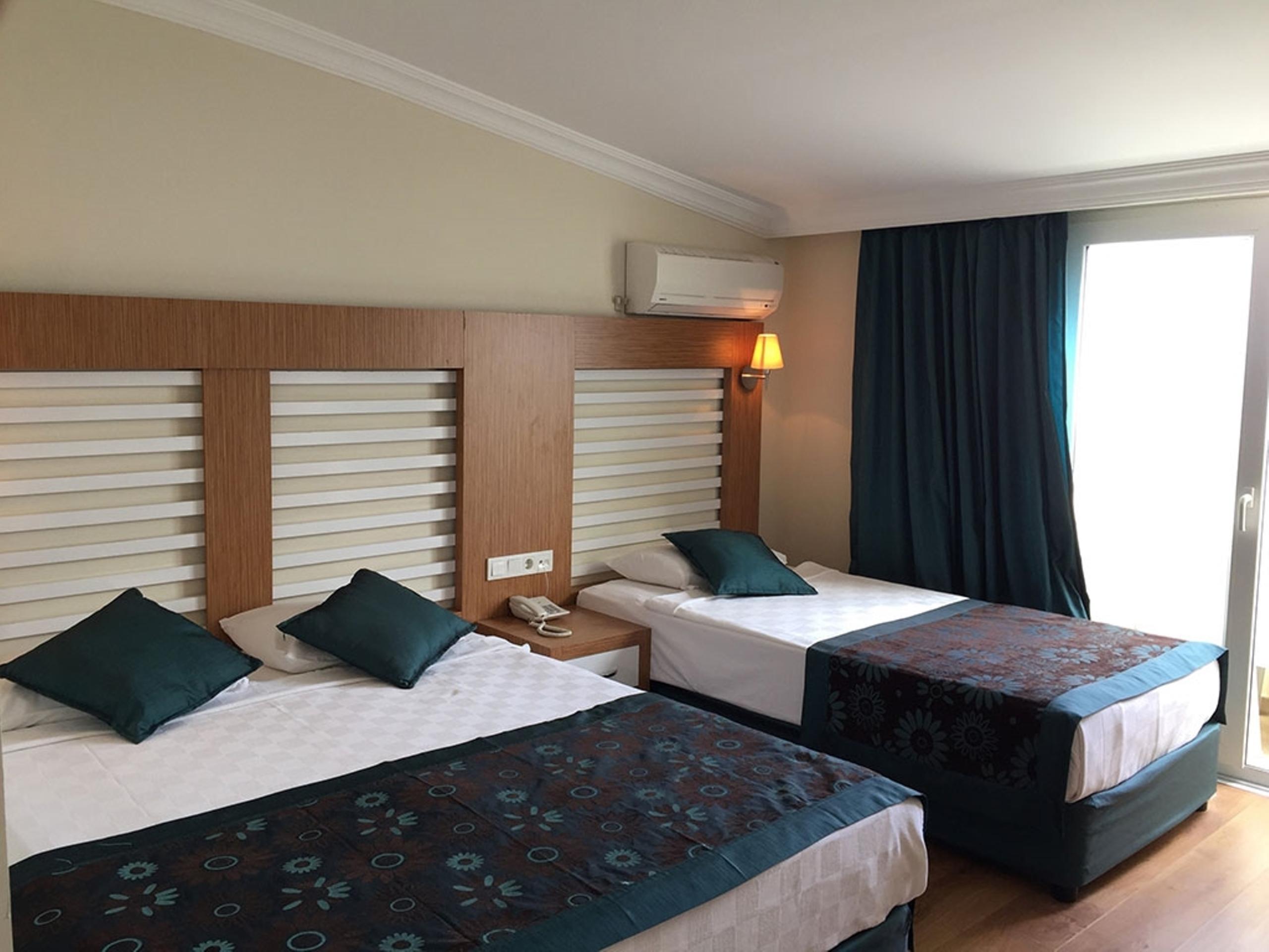 Maya World Hotel 3*