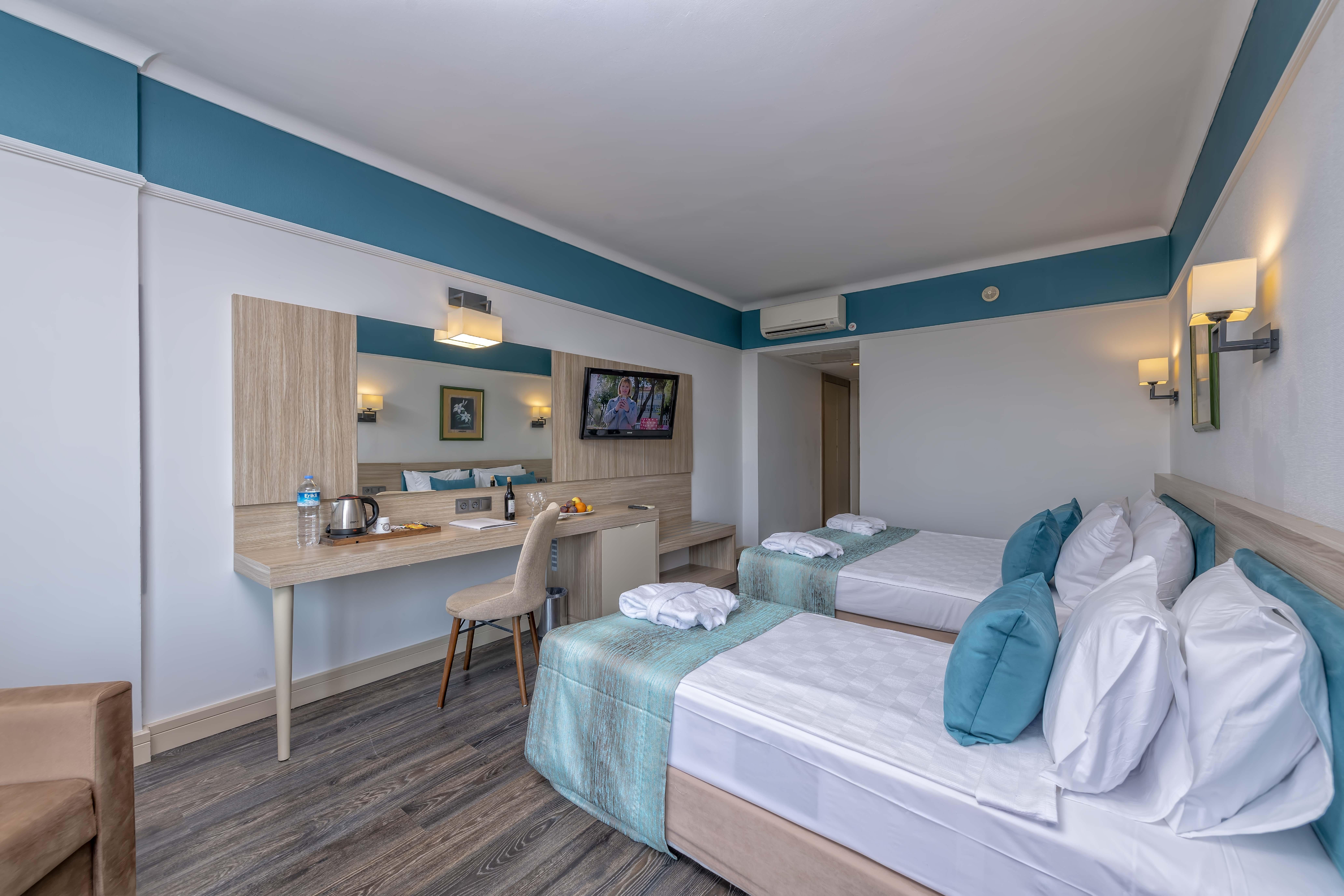 Resort Amara Family Side