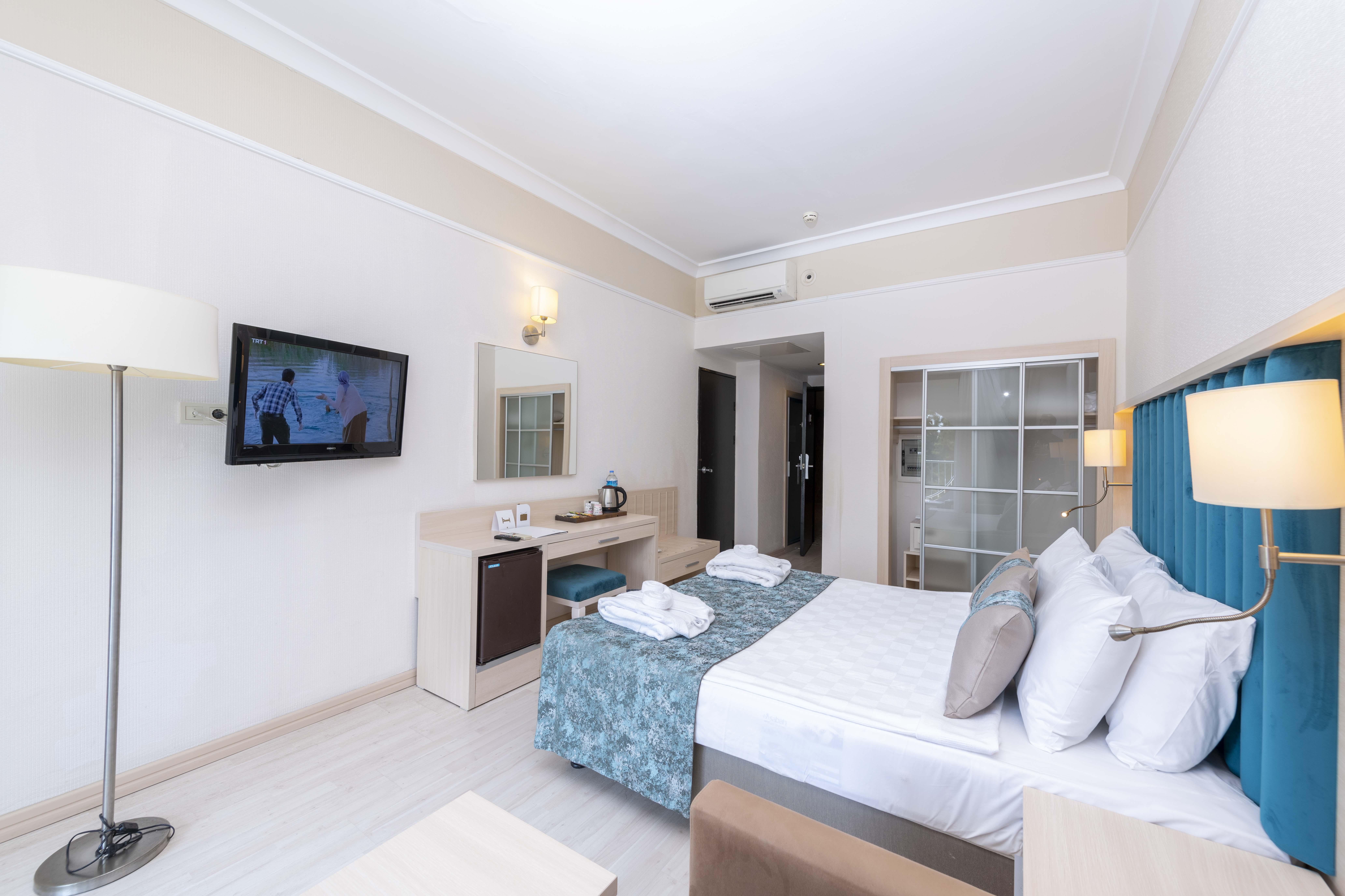 Resort Amara Family Side