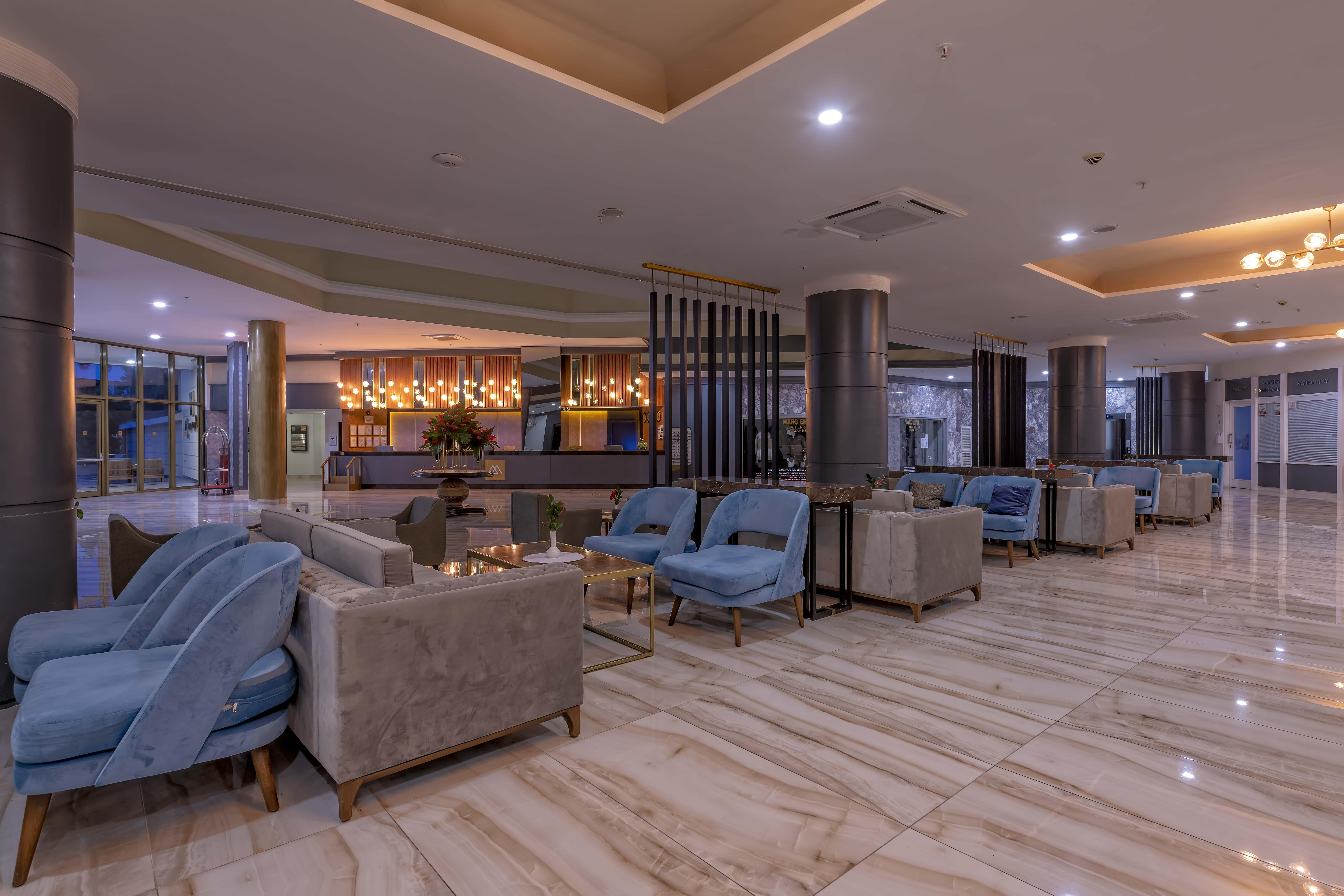 Resort Amara Family Side