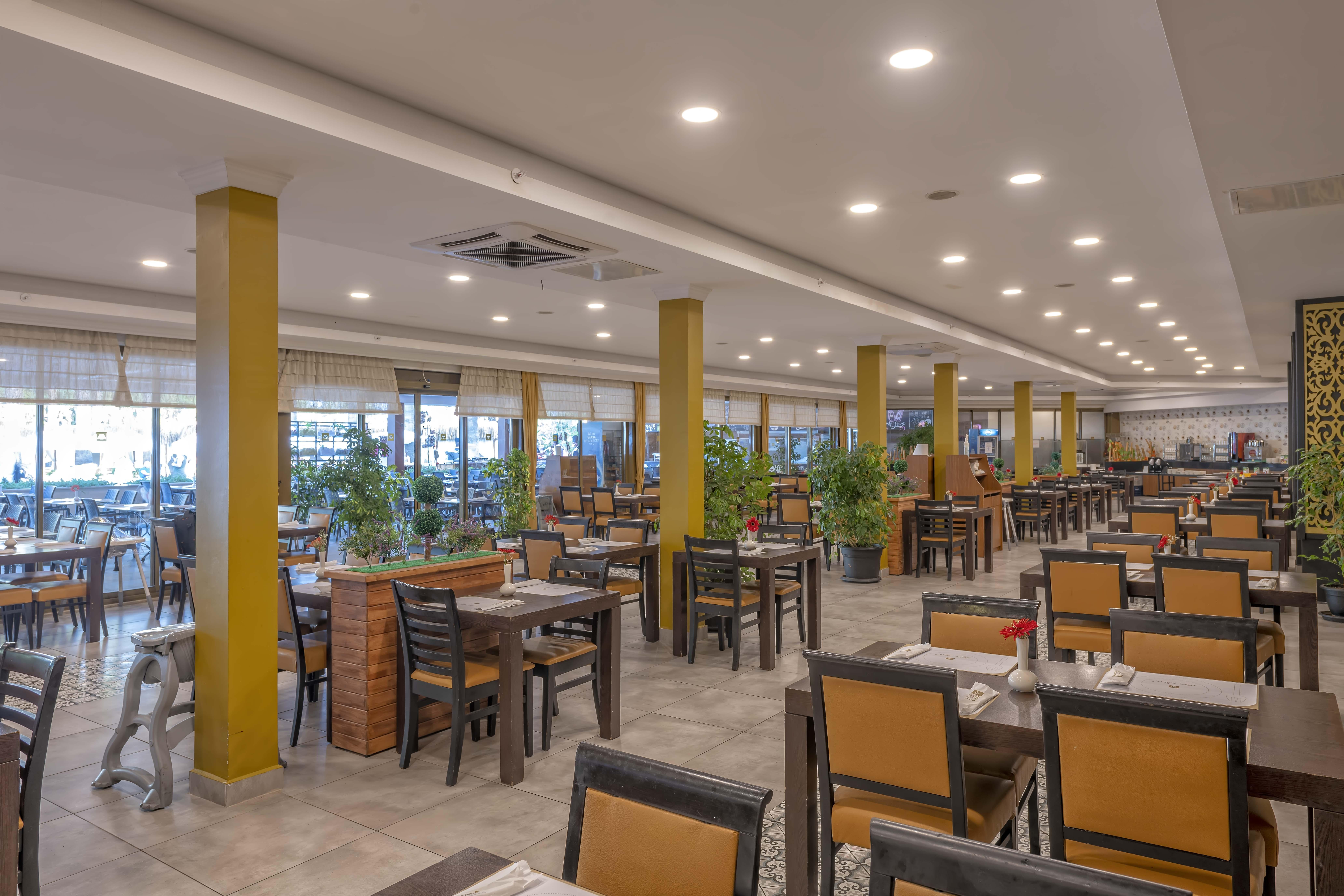 Resort Amara Family Side