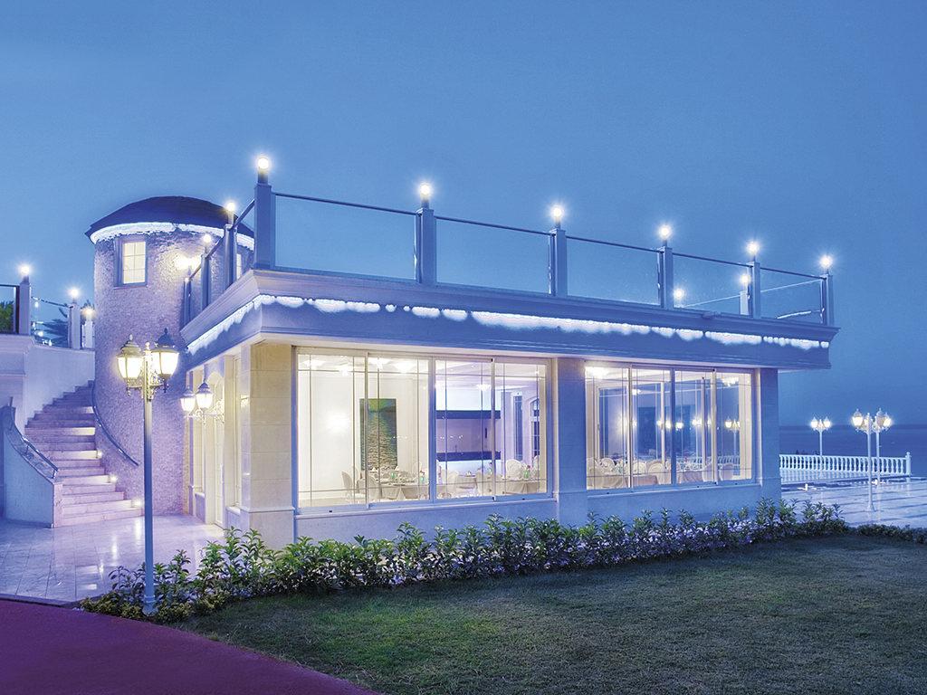 Hotel Dobedan World Palace 