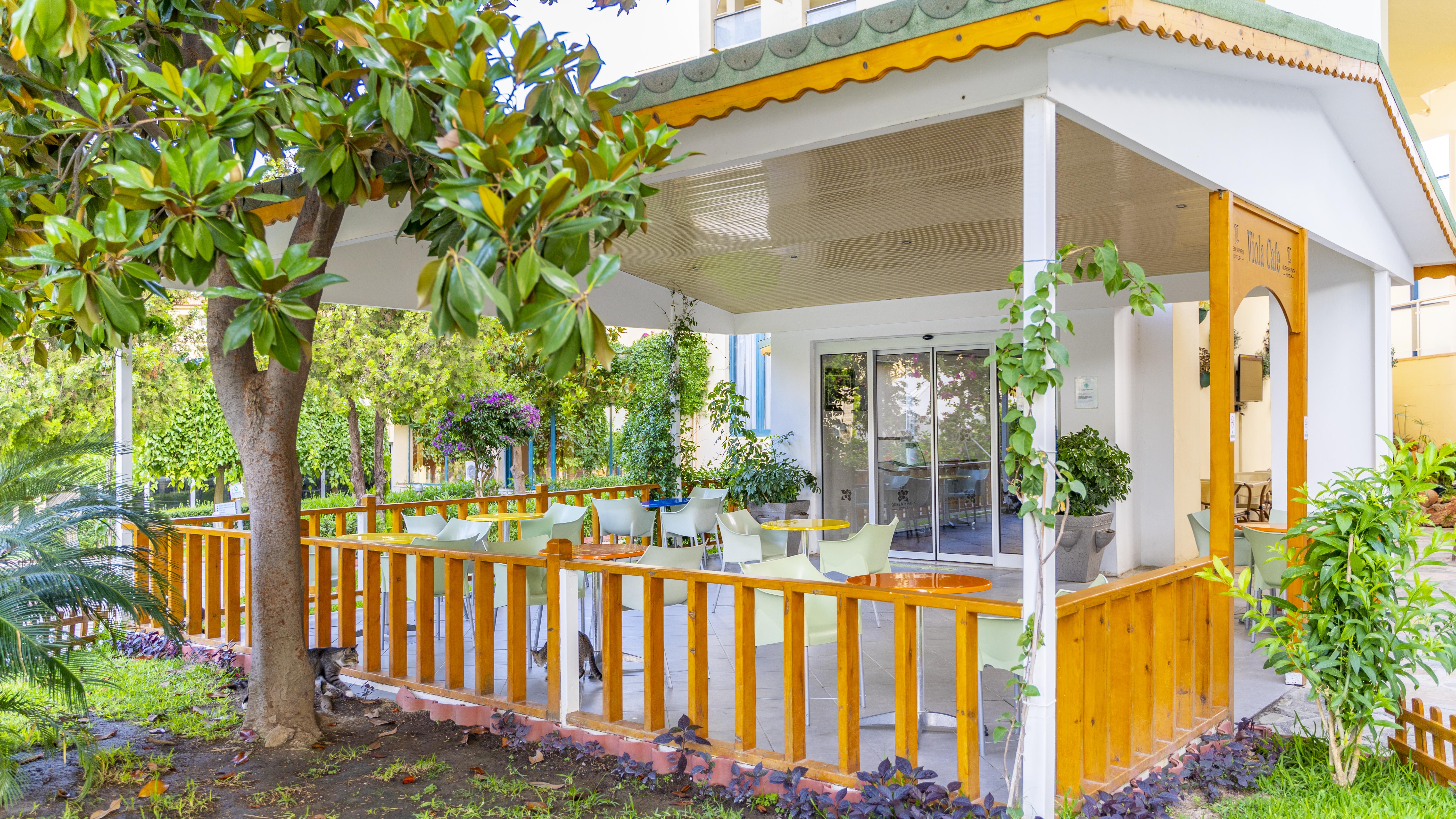Resort Queen's Park Le Jardin 5*