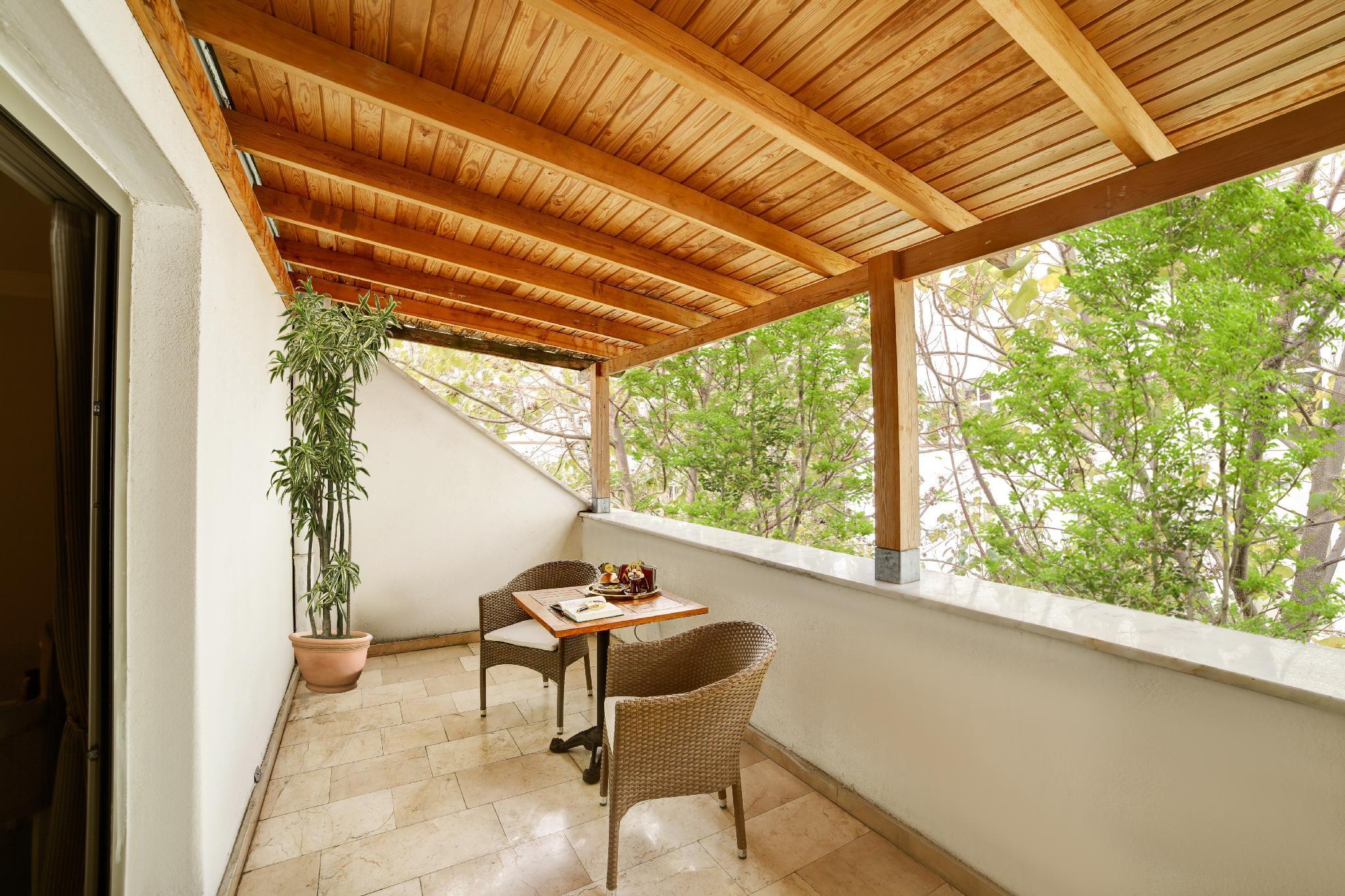 Halifaks Hotel 4*