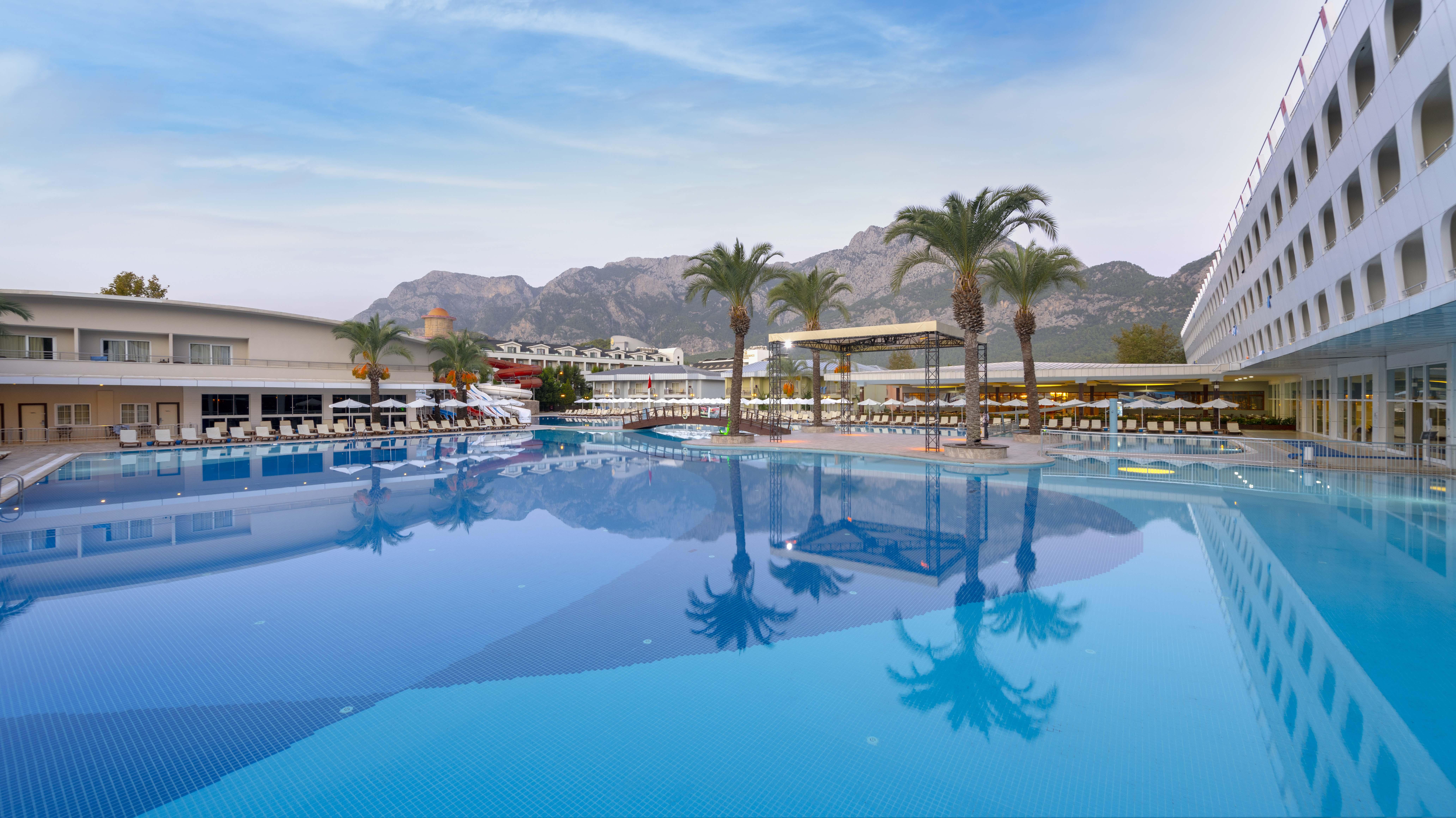 Hotel Transatlantik & 5*