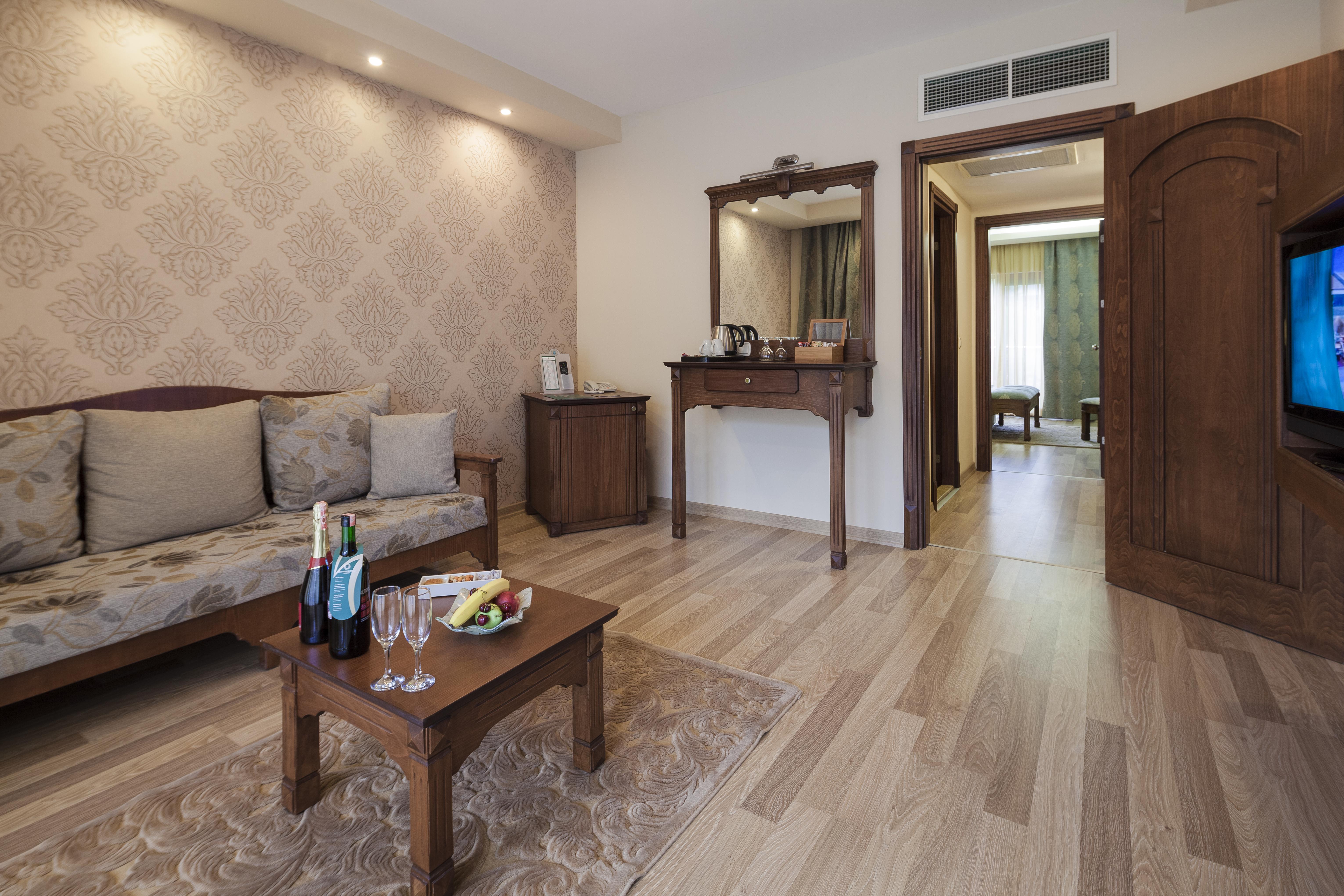 Club Turan World Select Hotel 5*