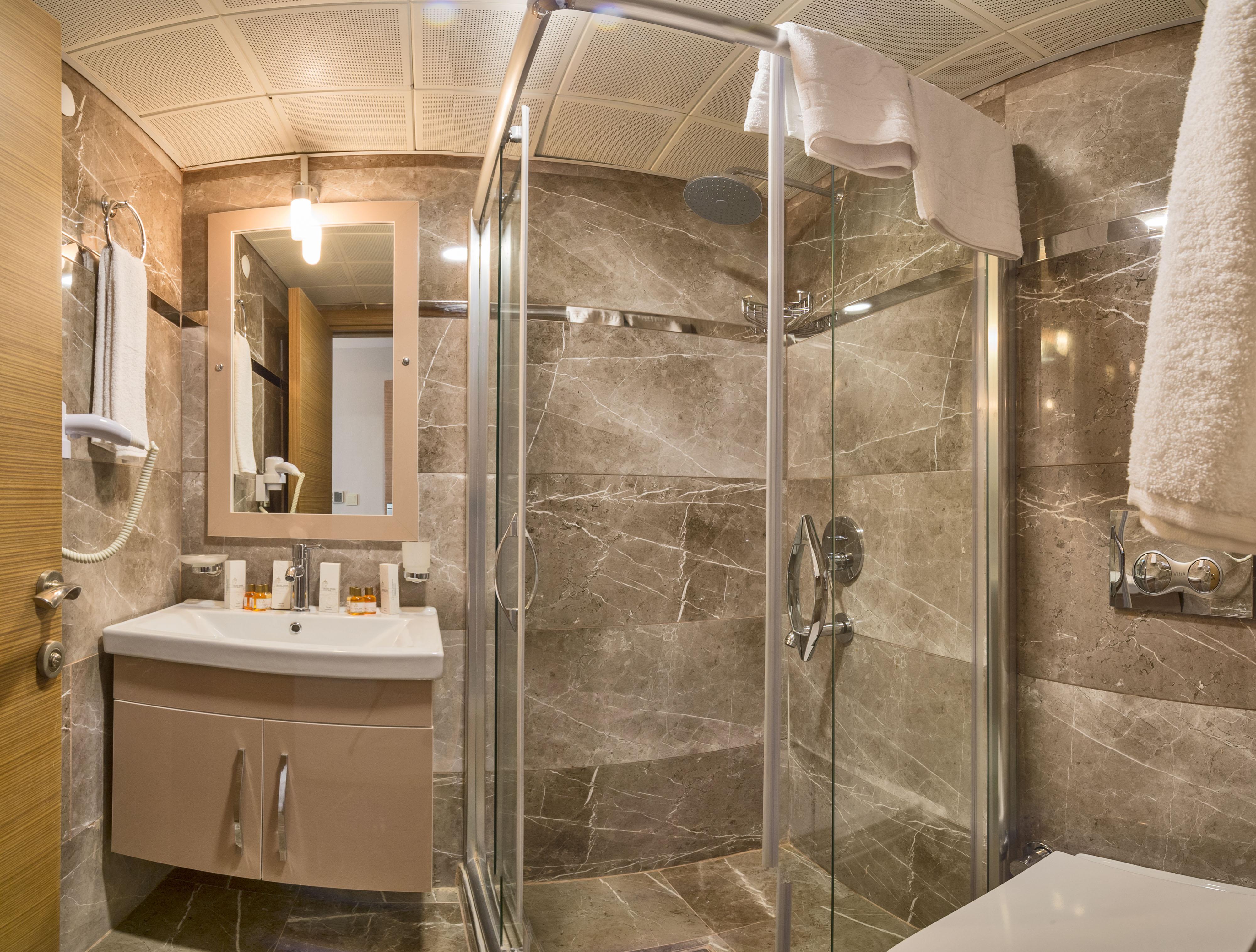 Hotel Grand Pamir 3*