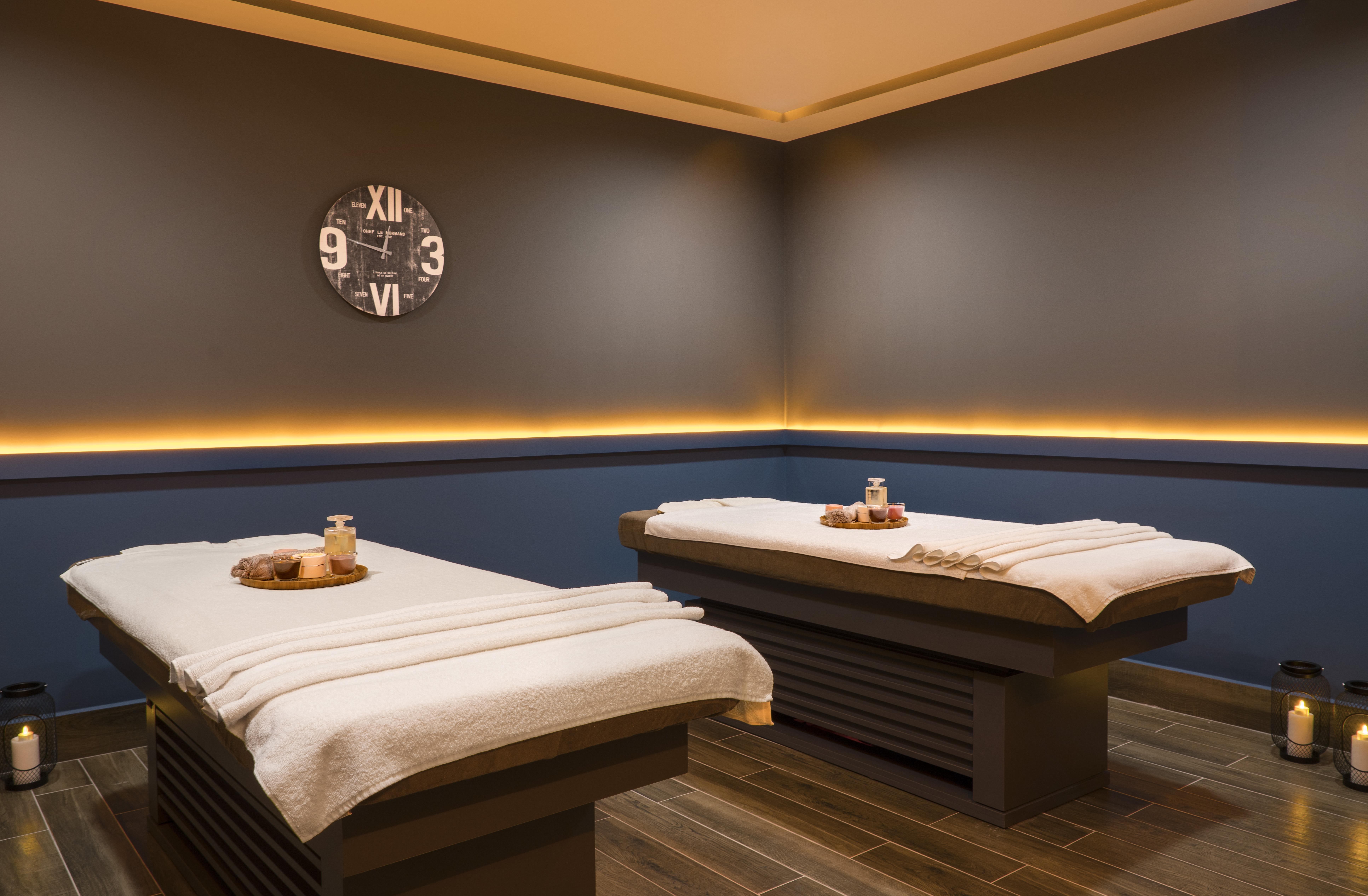 Park By Radisson Atasehir Hotel 4*