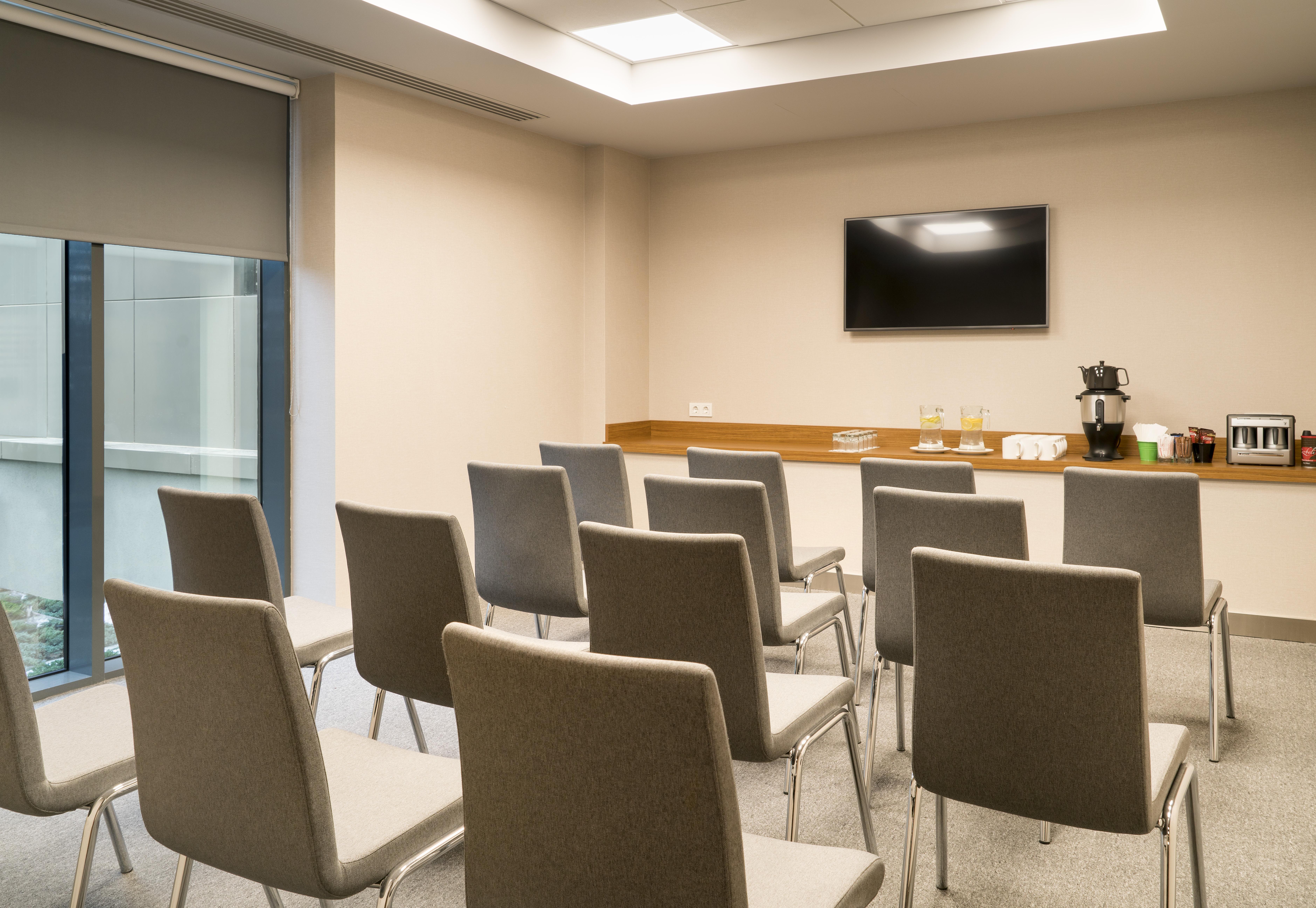 Hotel Park By Radisson Atasehir 4*