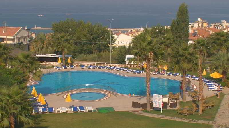 Royal Palace Hotel 4*