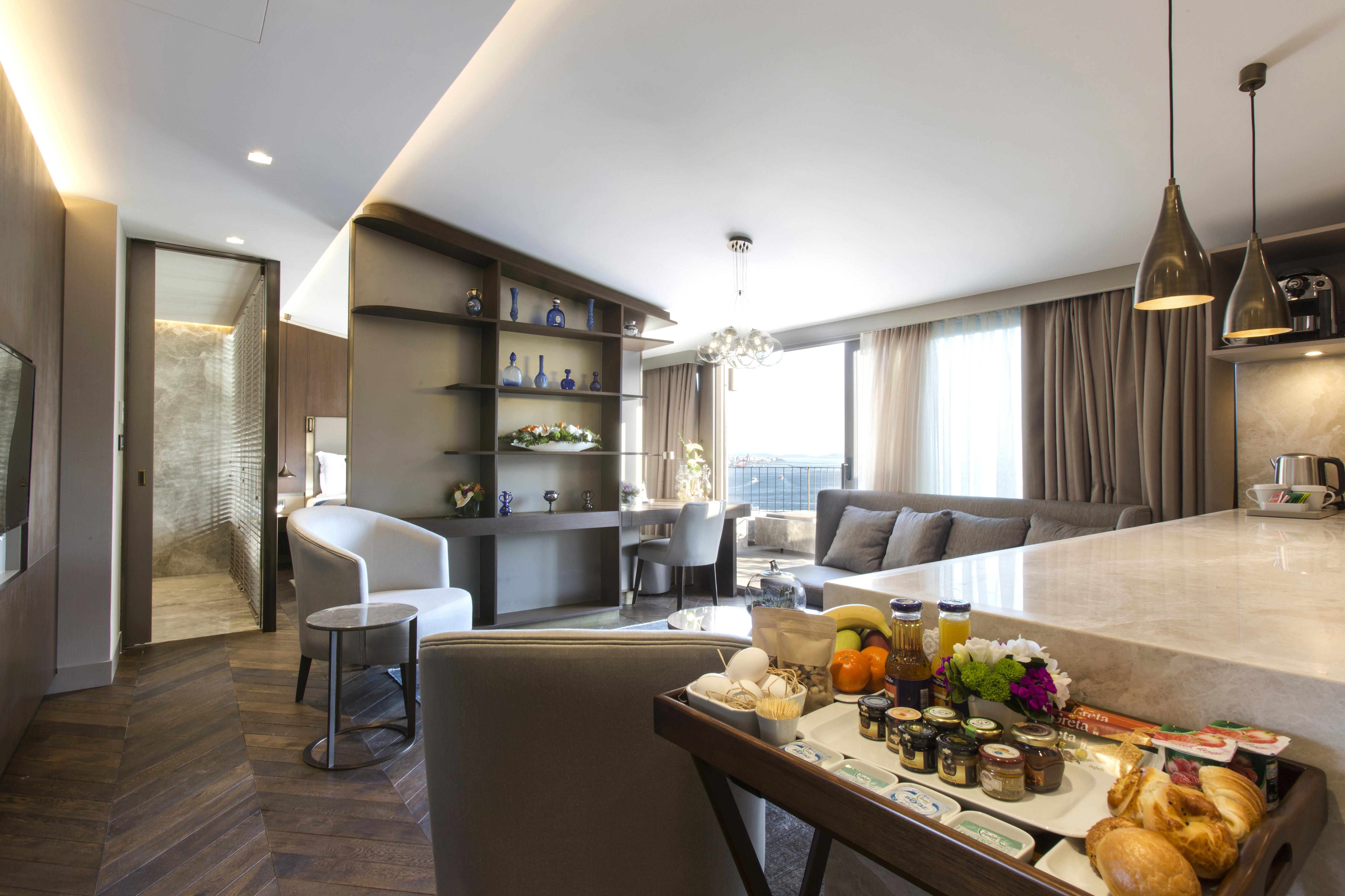 Noble22 Suites-special Category Aparthotel 3*