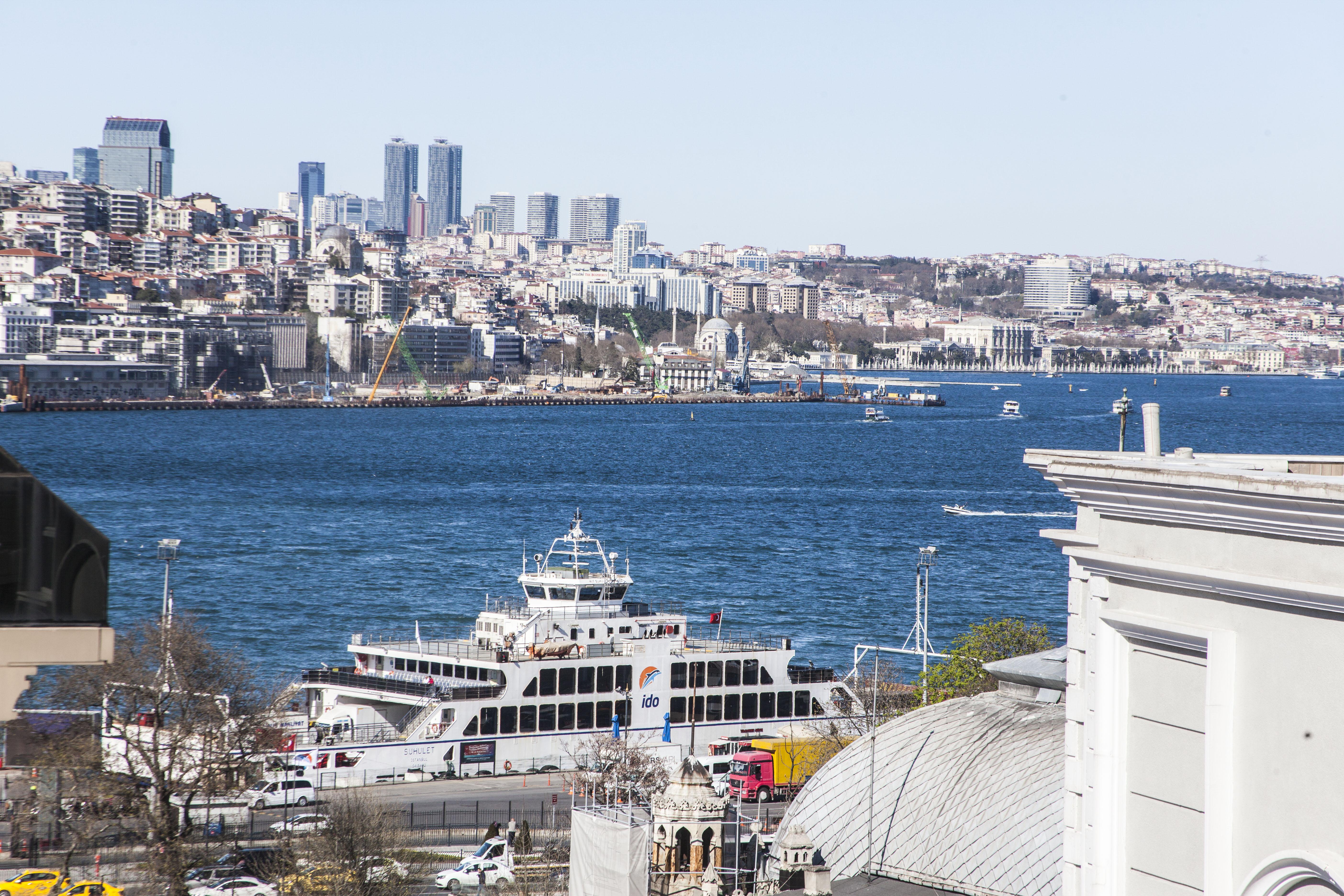 Hotel Old Port 3*