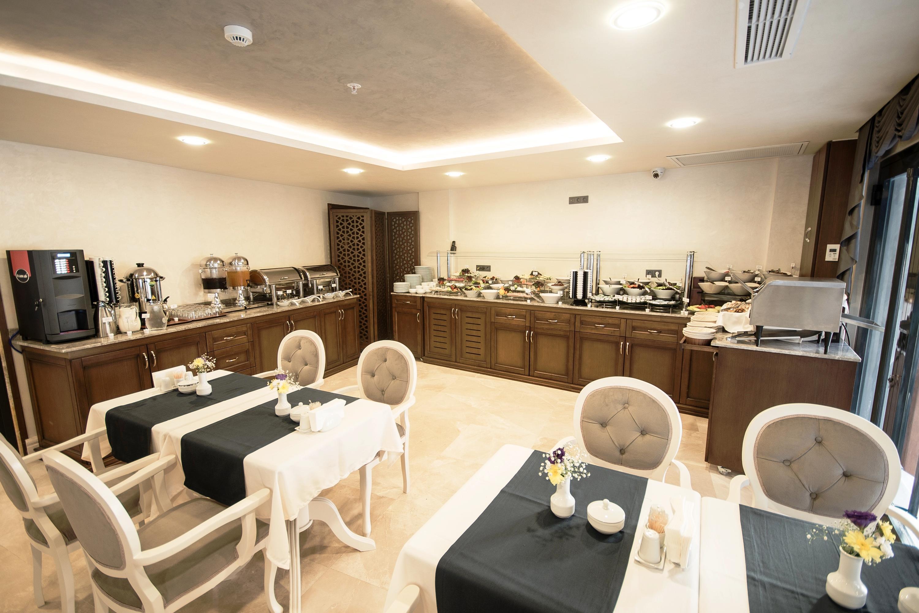 Antusa Palace & Hotel 4*