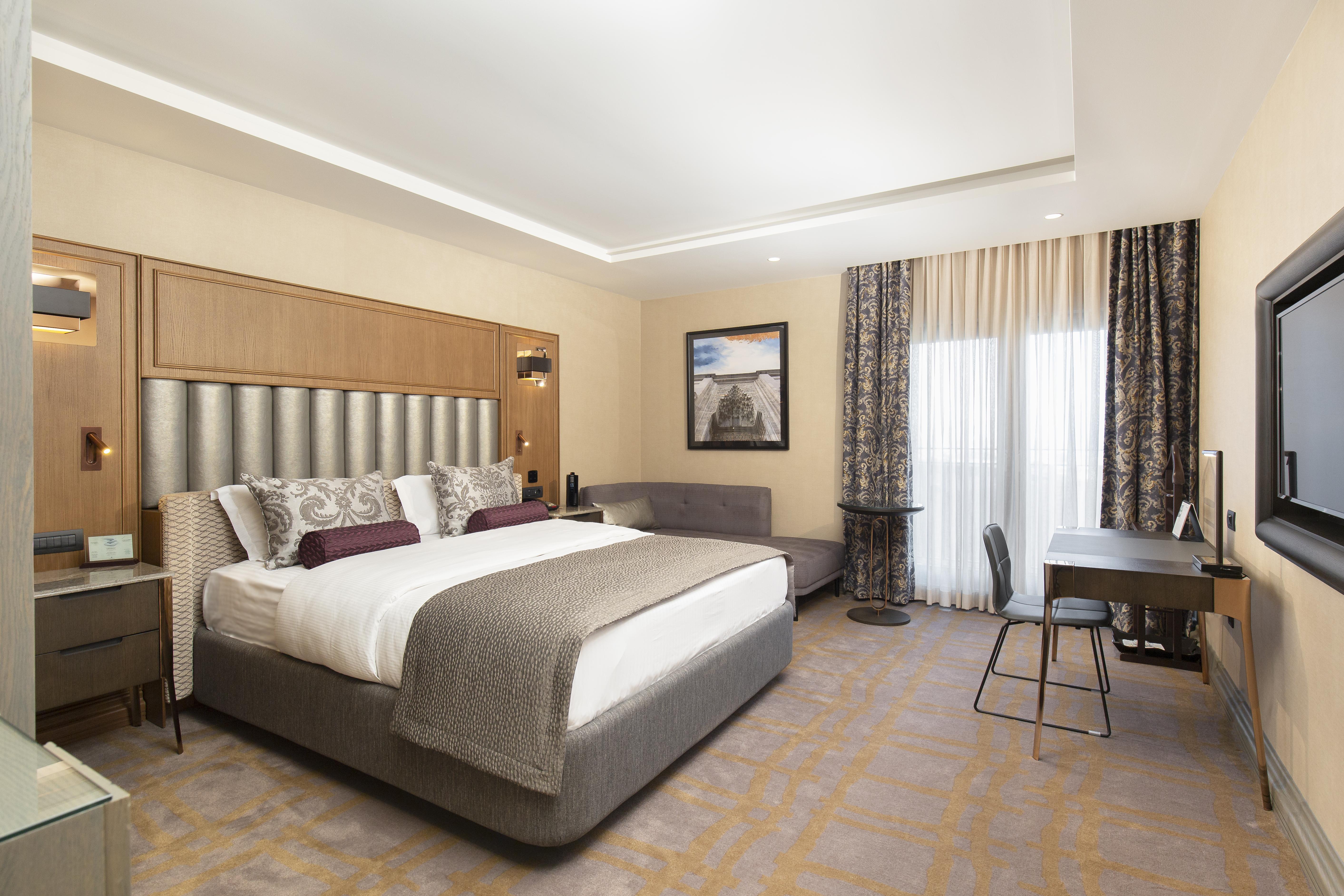 Hotel Almira Thermal & Convention Center 5*