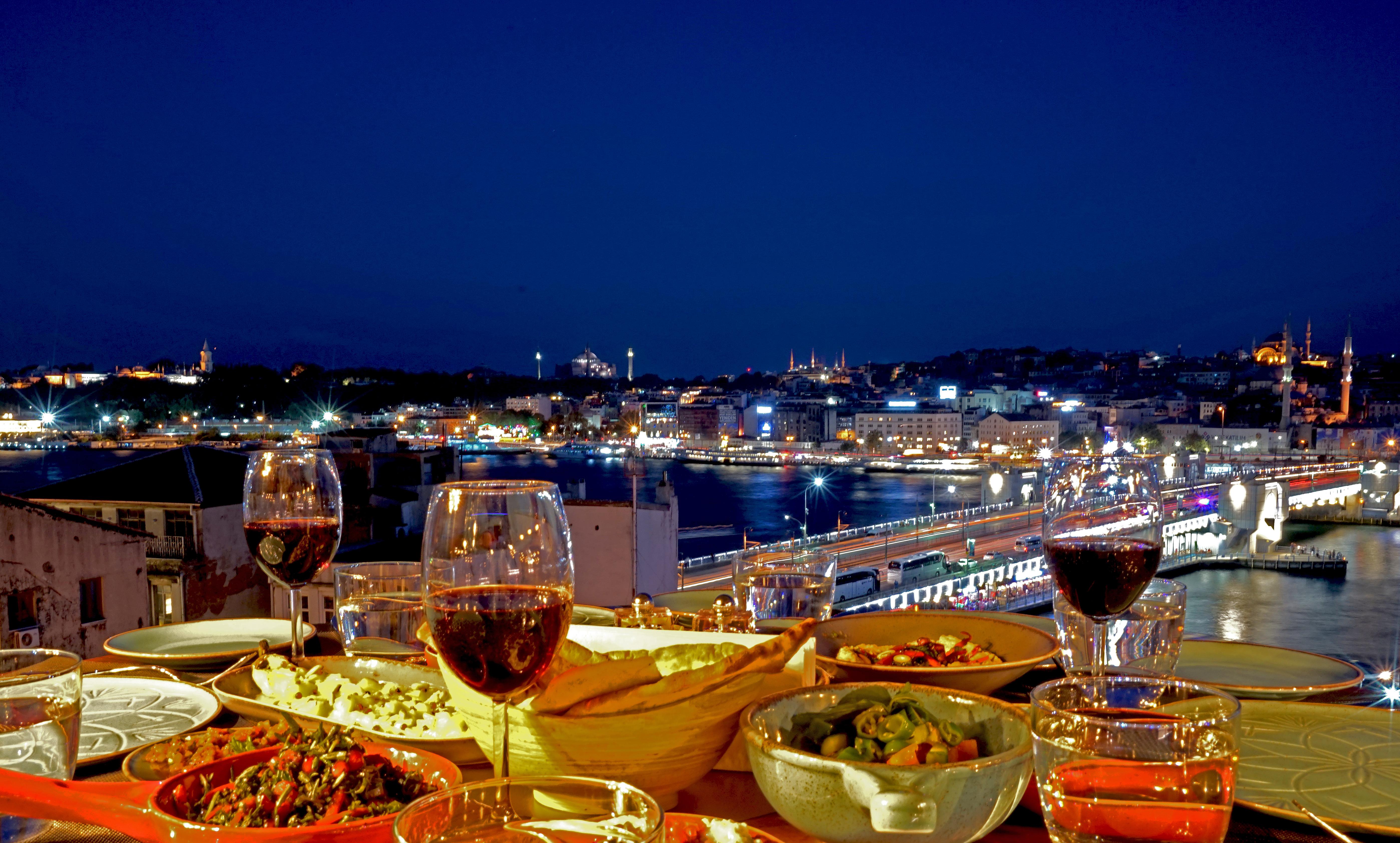Momento Golden Horn Hotel